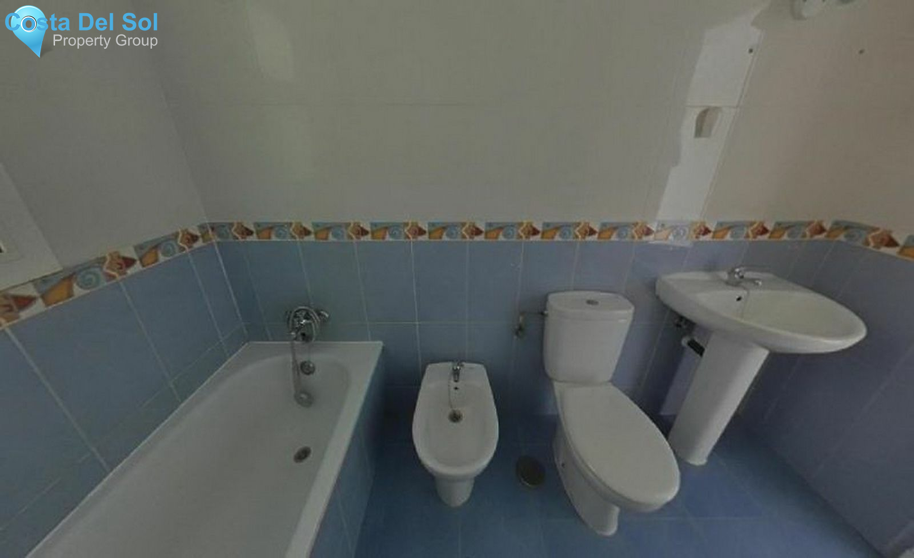 Middle Floor Apartment in Fuengirola-1217454