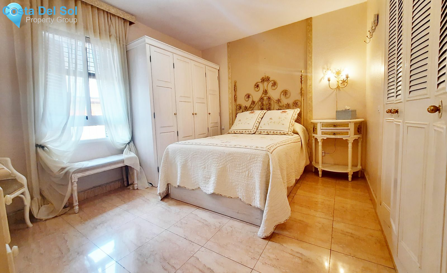 Middle Floor Apartment in Fuengirola-1425903