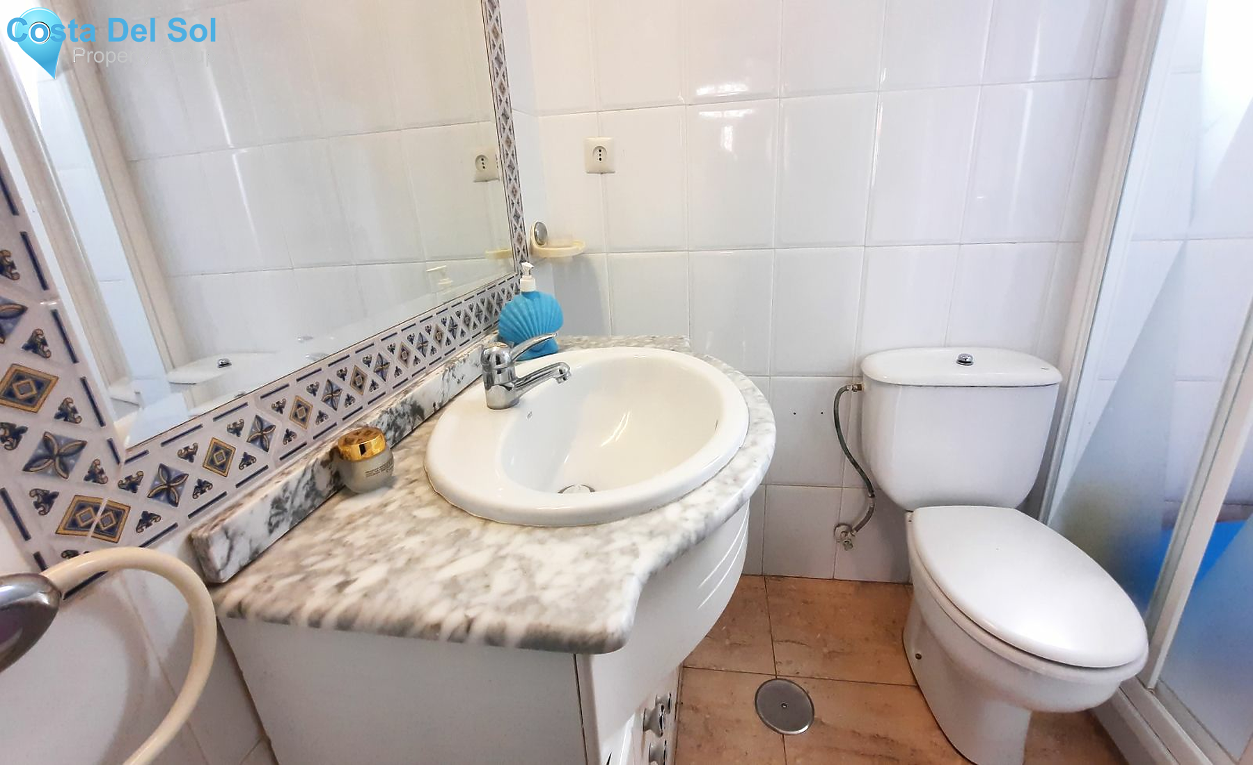 Middle Floor Apartment in Fuengirola-1425916