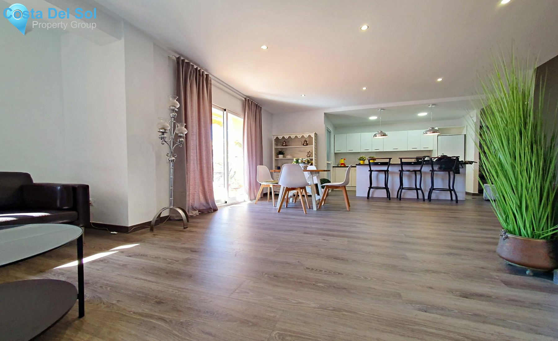 Middle Floor Apartment in Fuengirola-1429973
