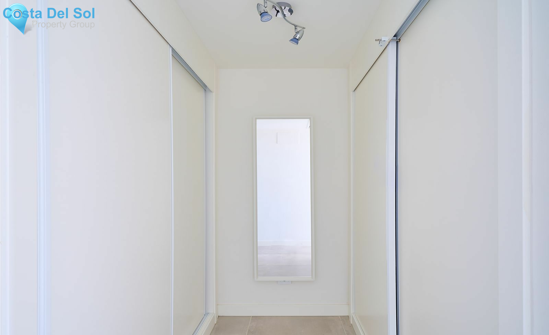 Middle Floor Apartment in Fuengirola-1430936