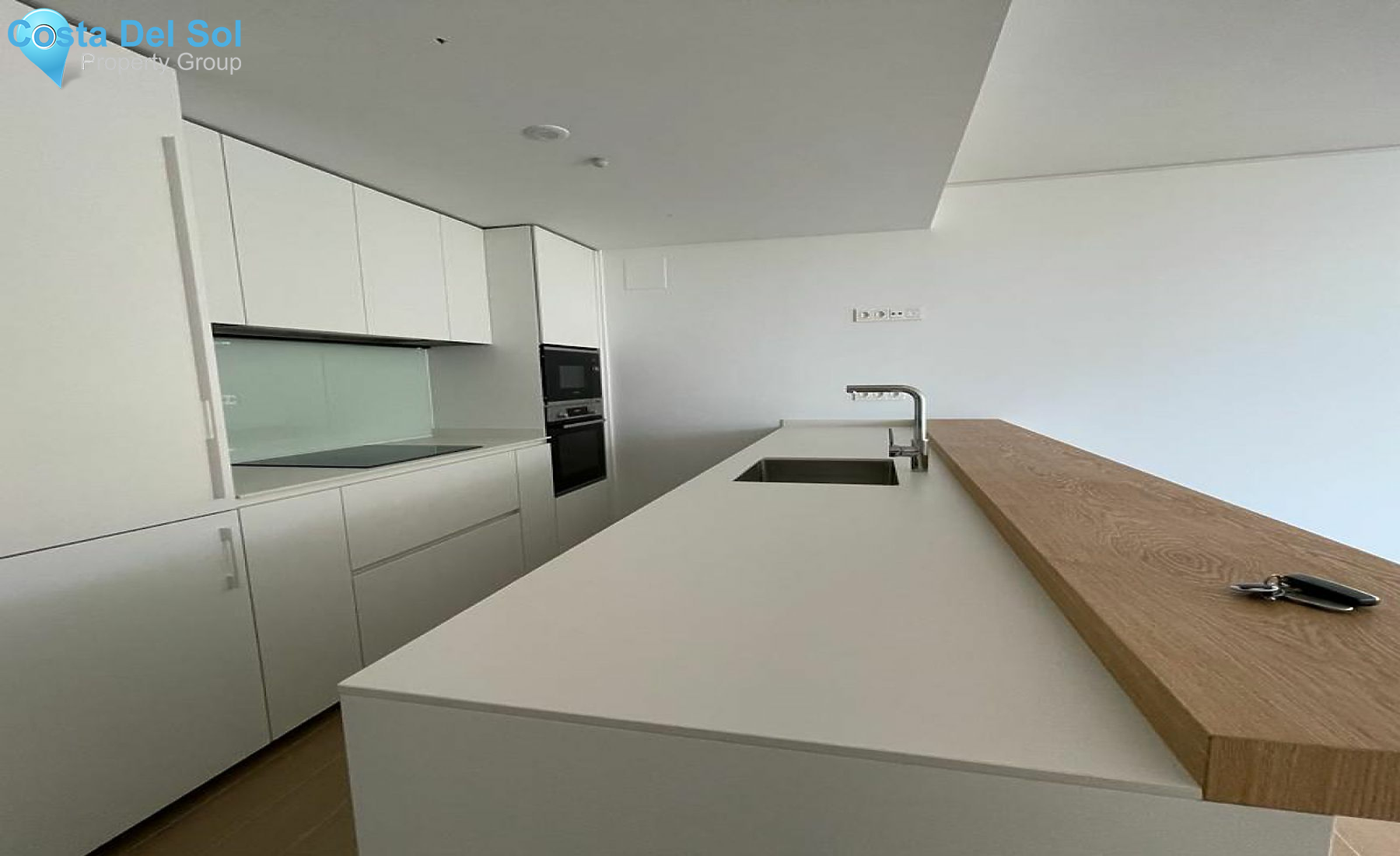 Middle Floor Apartment in Fuengirola-1472672
