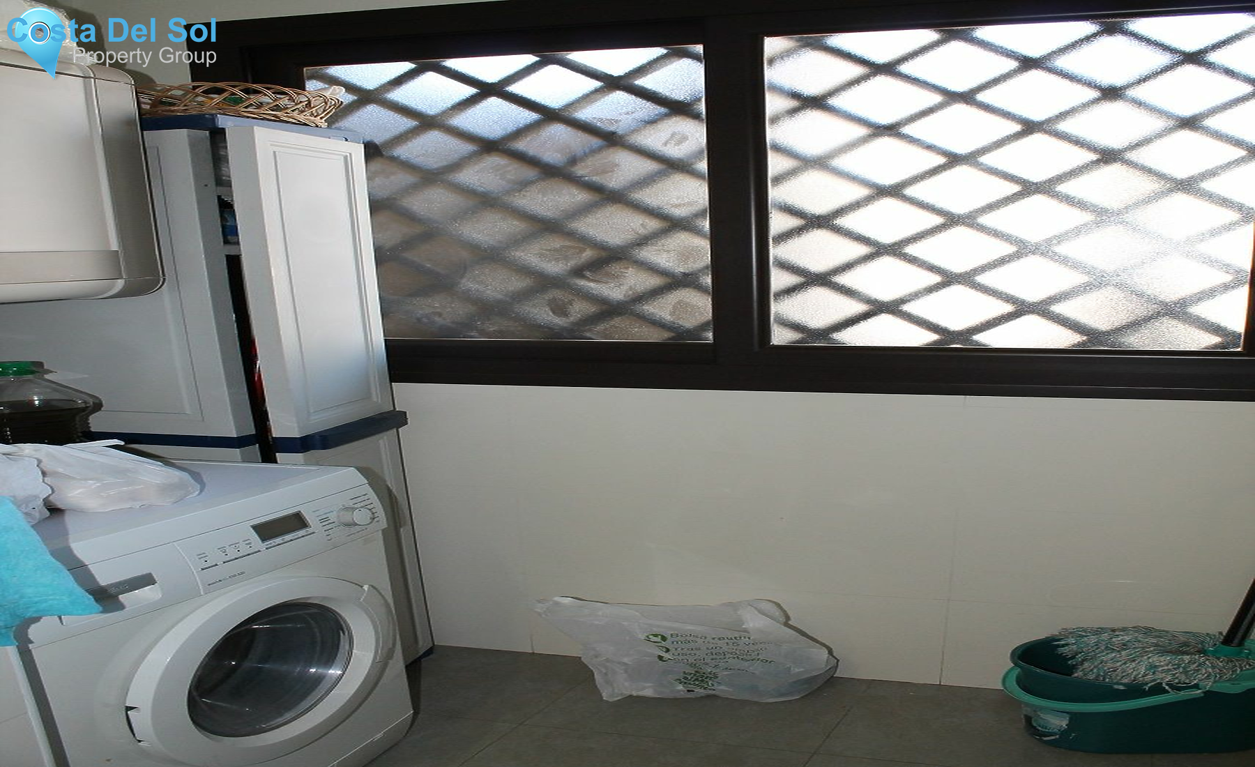 Middle Floor Apartment in Fuengirola-1483751