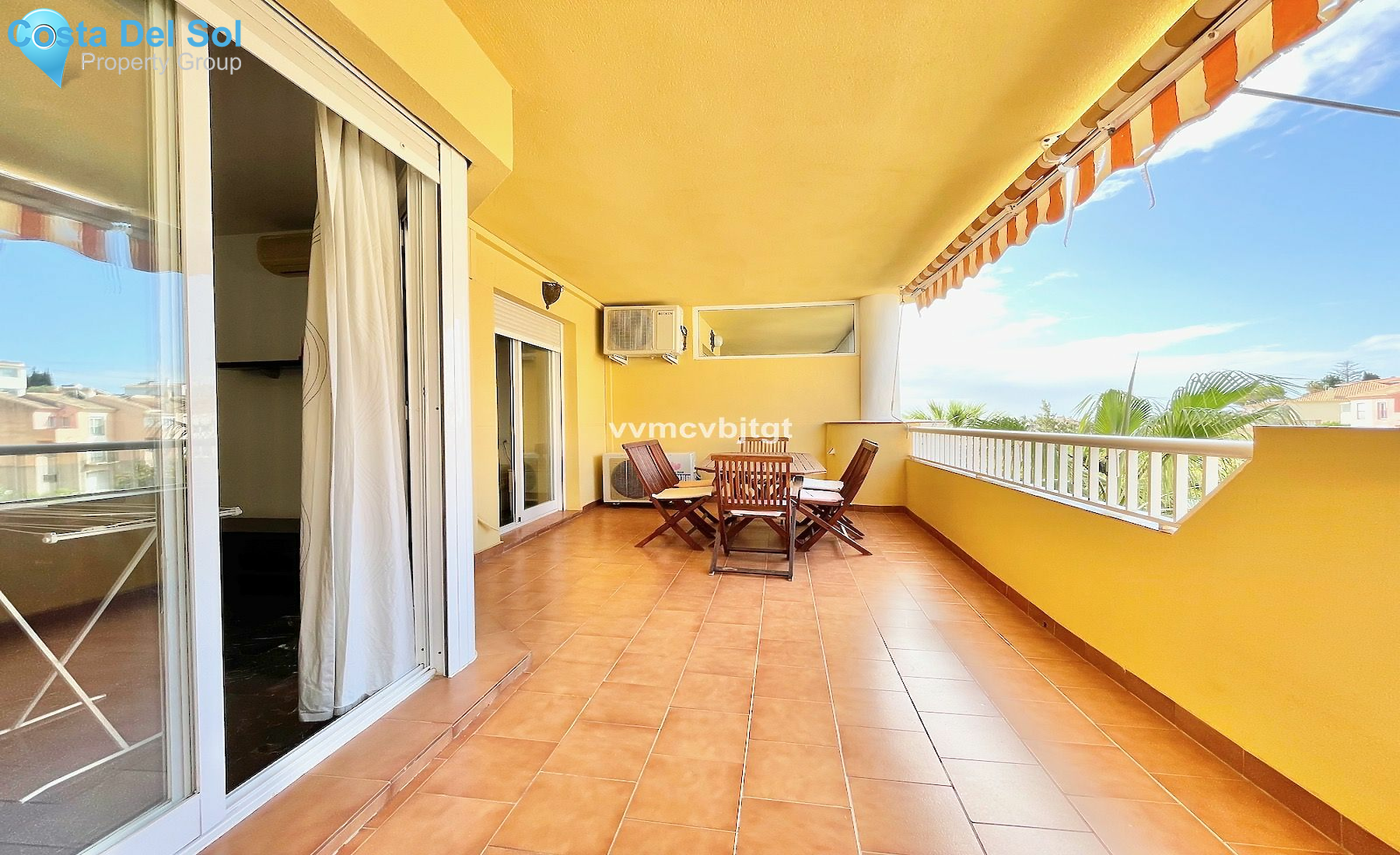 Middle Floor Apartment in Fuengirola-1496034