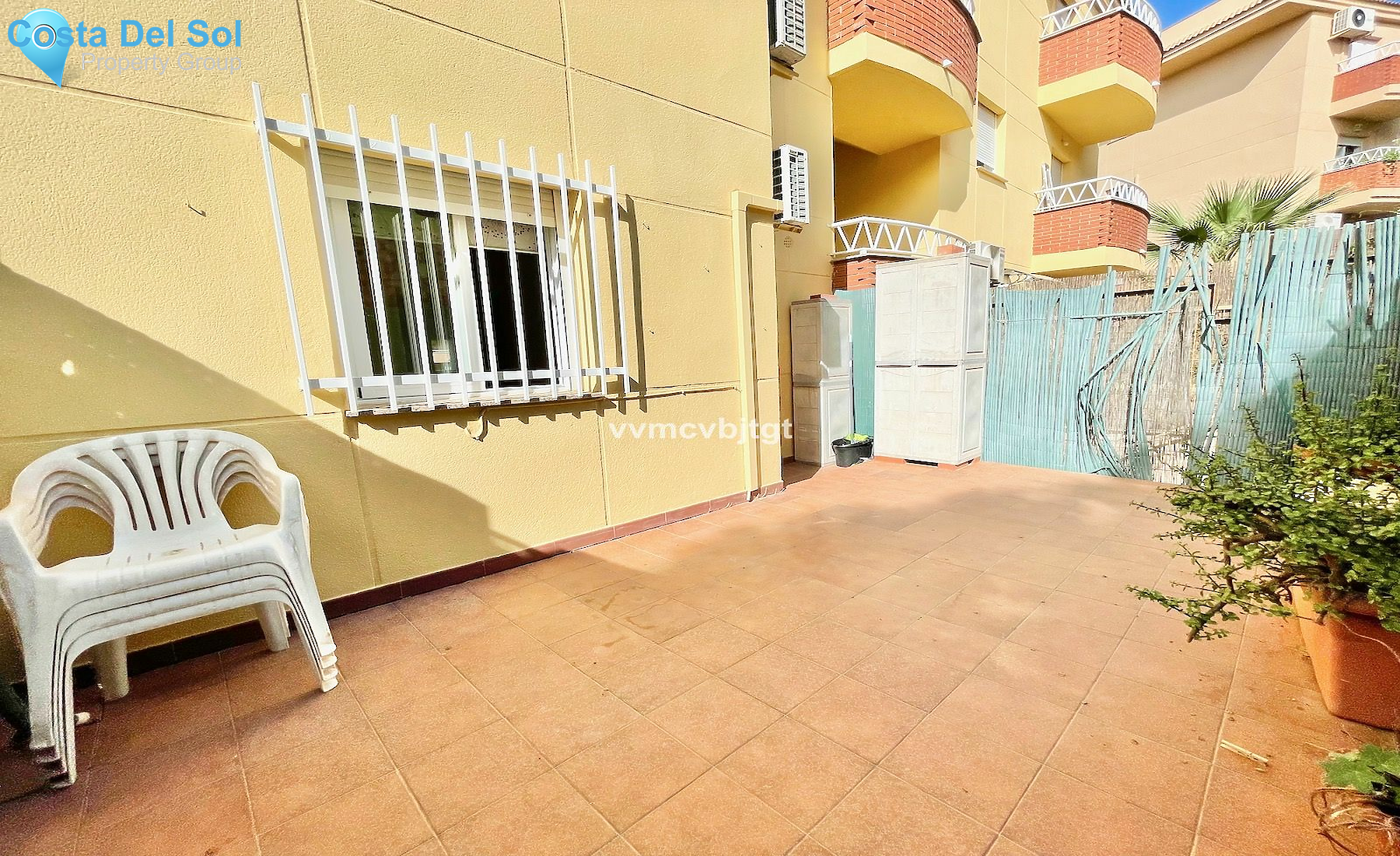Middle Floor Apartment in Fuengirola-1496051