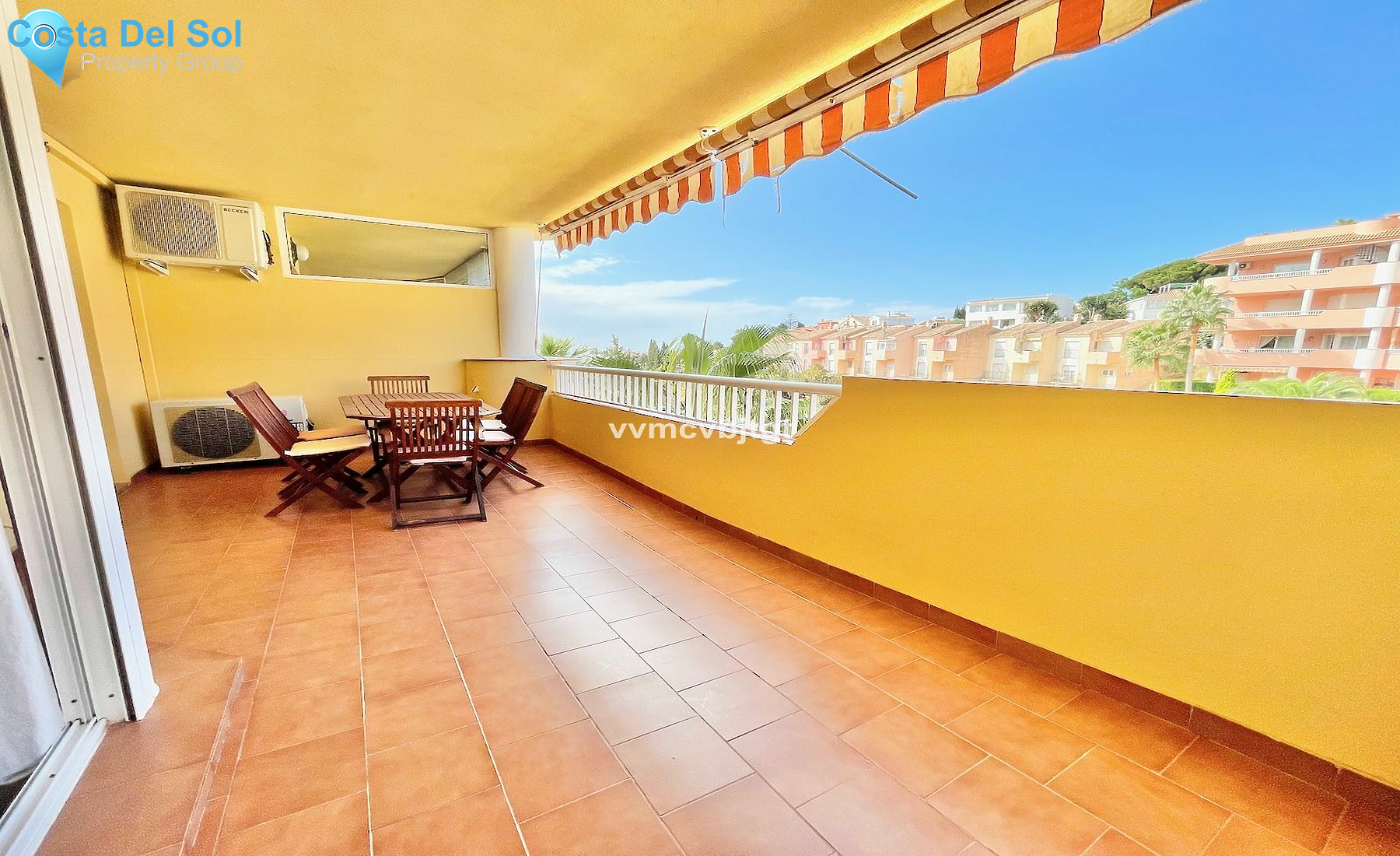 Middle Floor Apartment in Fuengirola-1496037