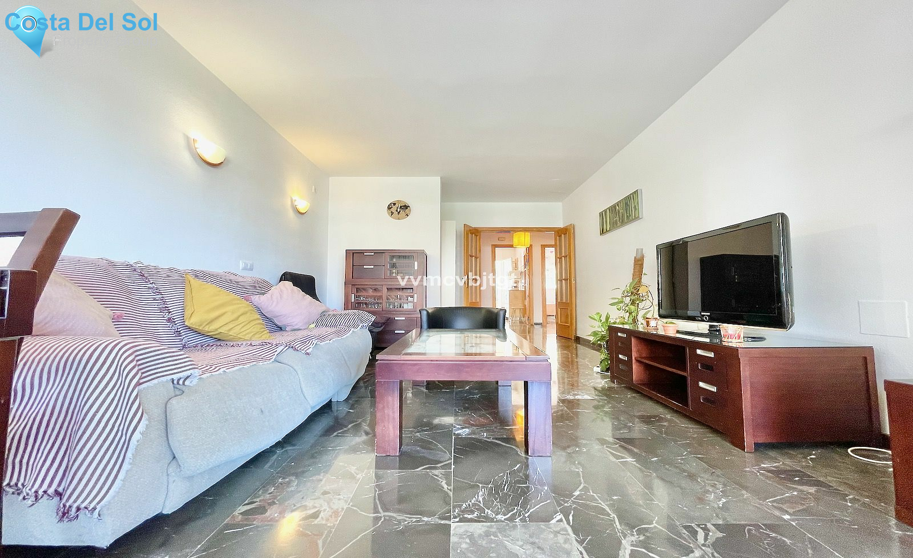Middle Floor Apartment in Fuengirola-1496042