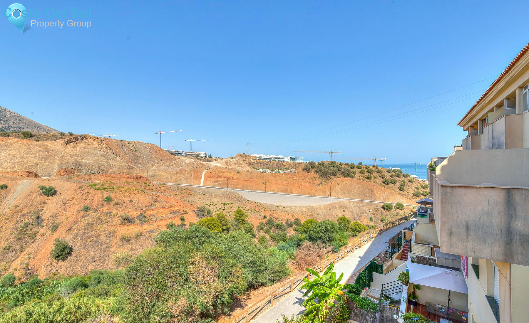 Middle Floor Apartment in Fuengirola-1518019