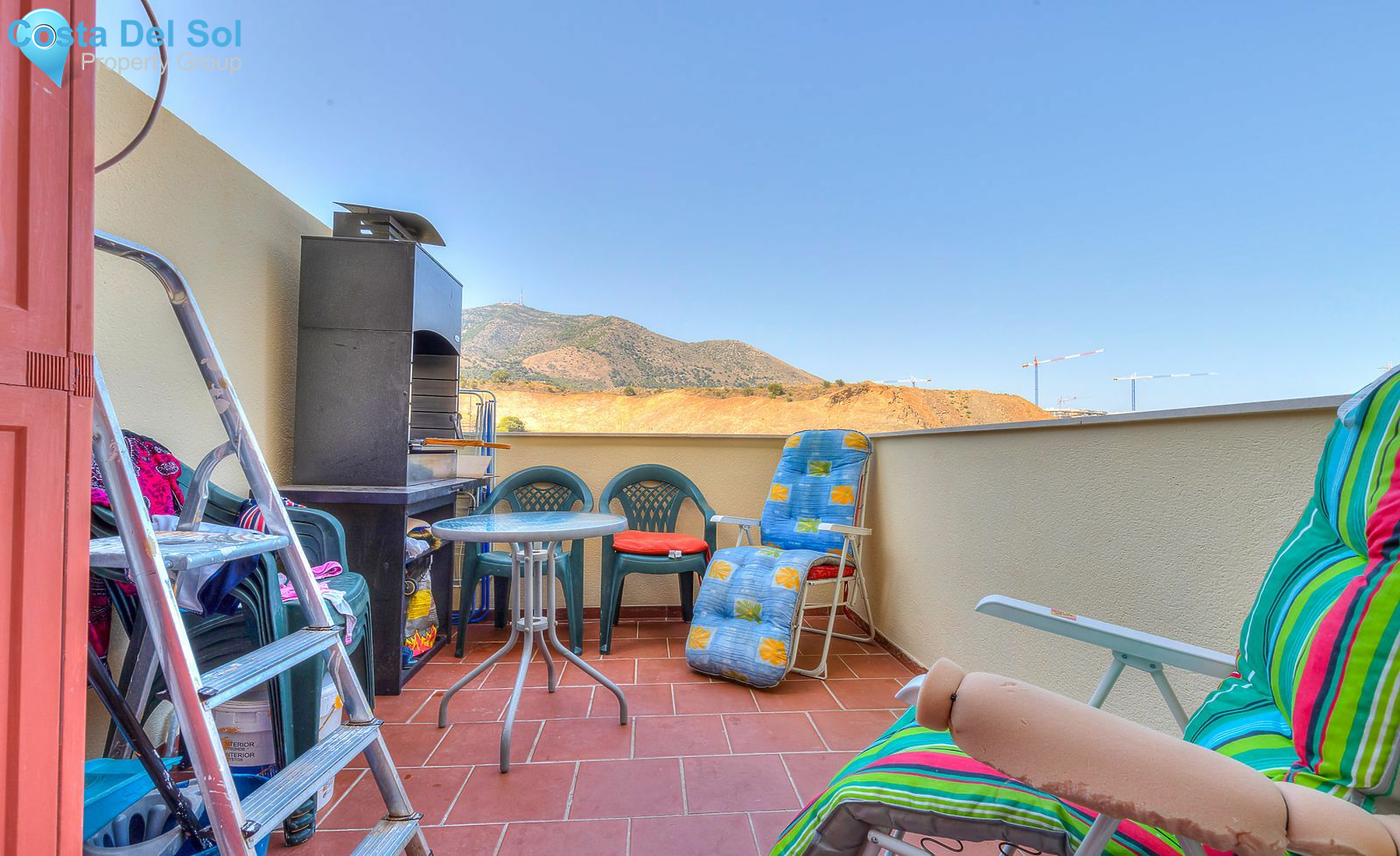 Middle Floor Apartment in Fuengirola-1518025