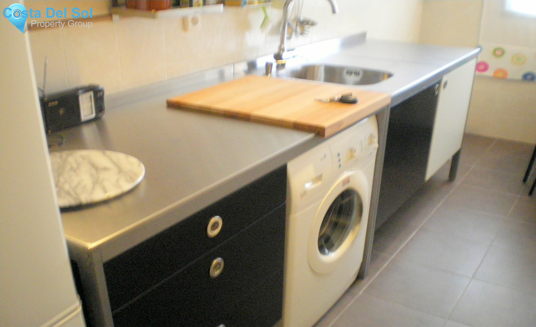 Middle Floor Apartment in Guaro-1208142