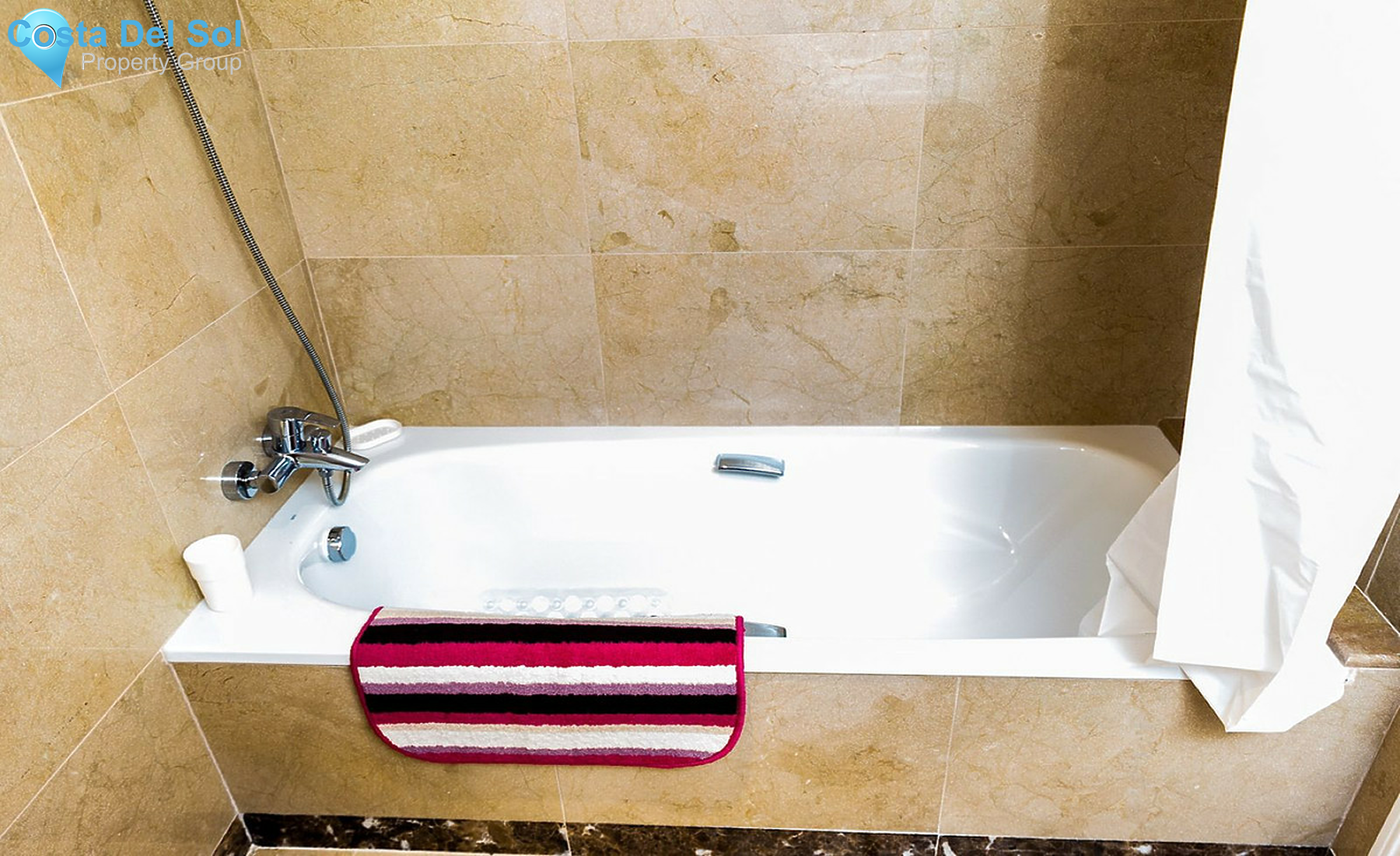 Middle Floor Apartment in La Alcaidesa-1365743