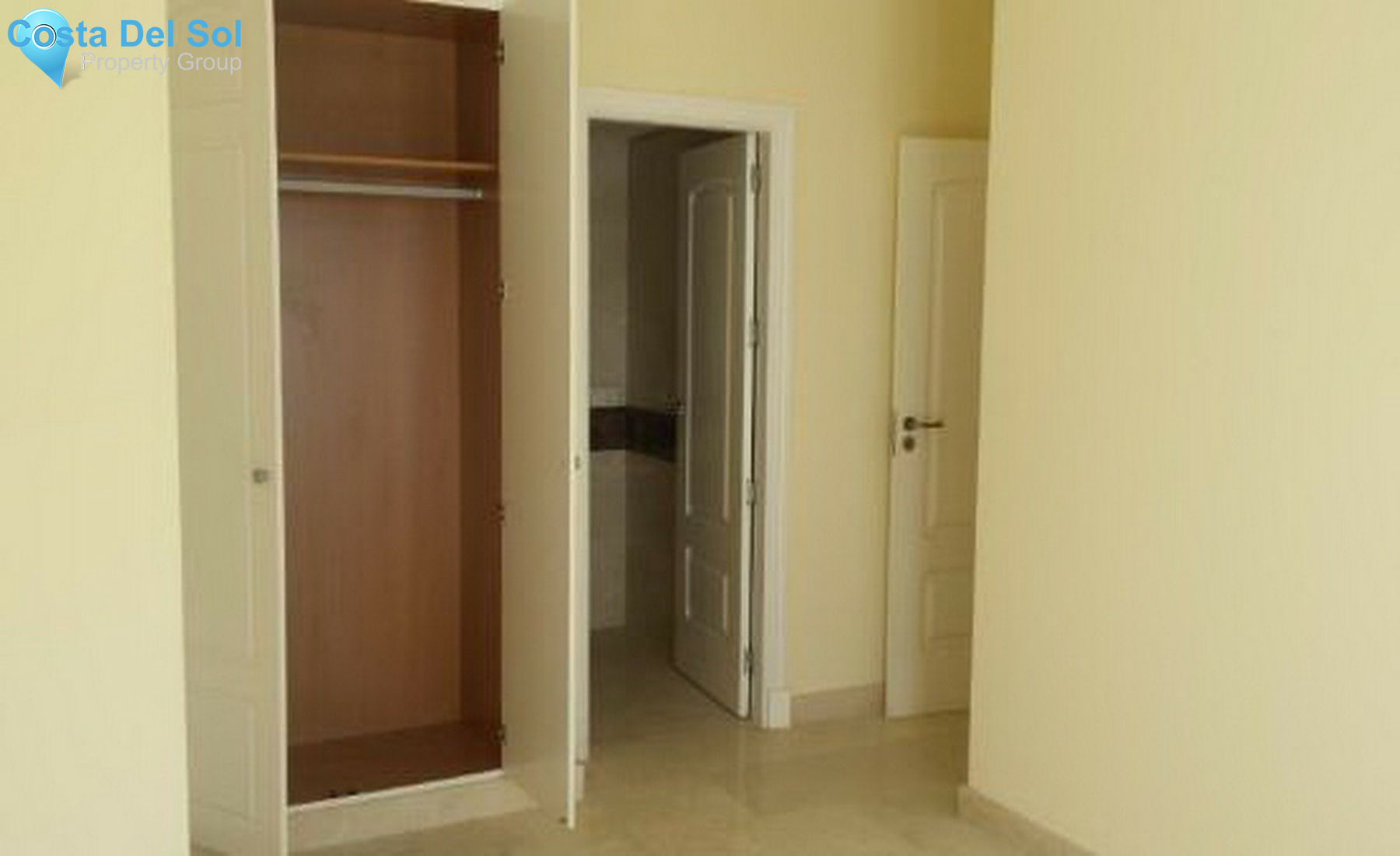 Middle Floor Apartment in La Alcaidesa-1491386