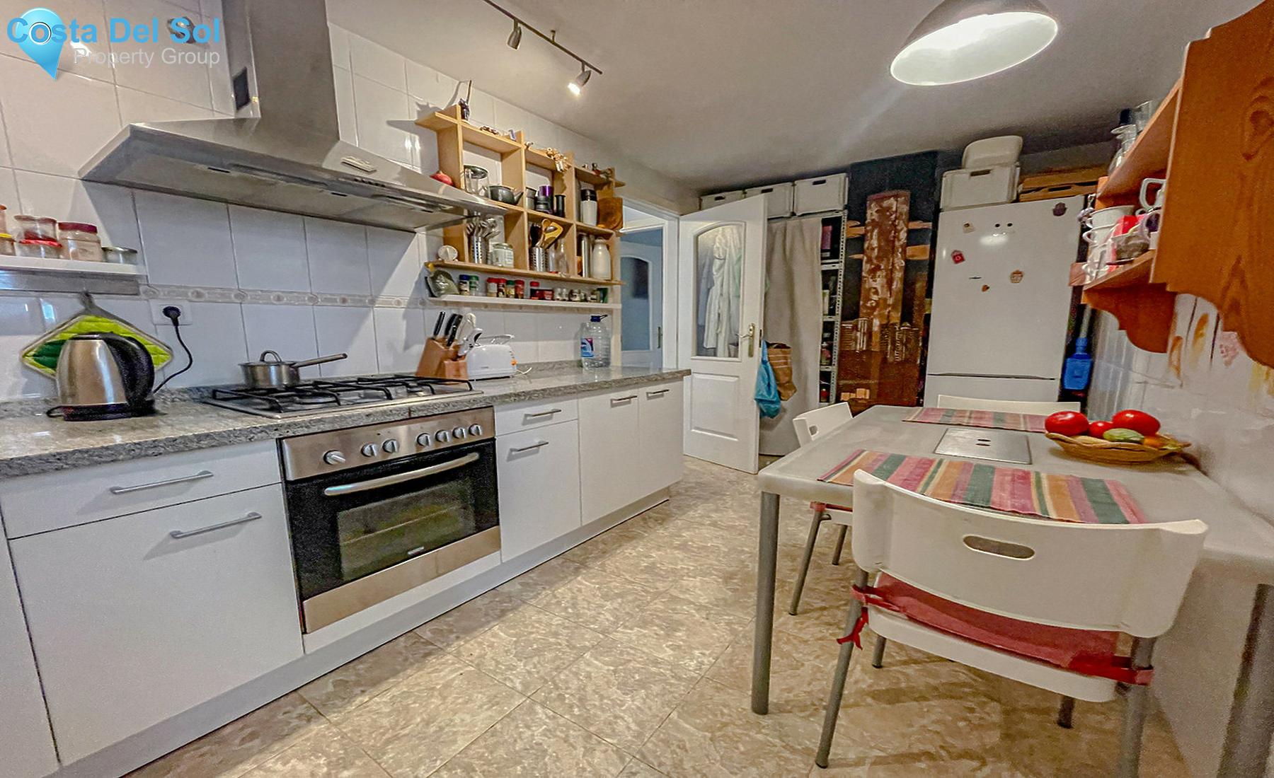 Middle Floor Apartment in La Campana-1300524