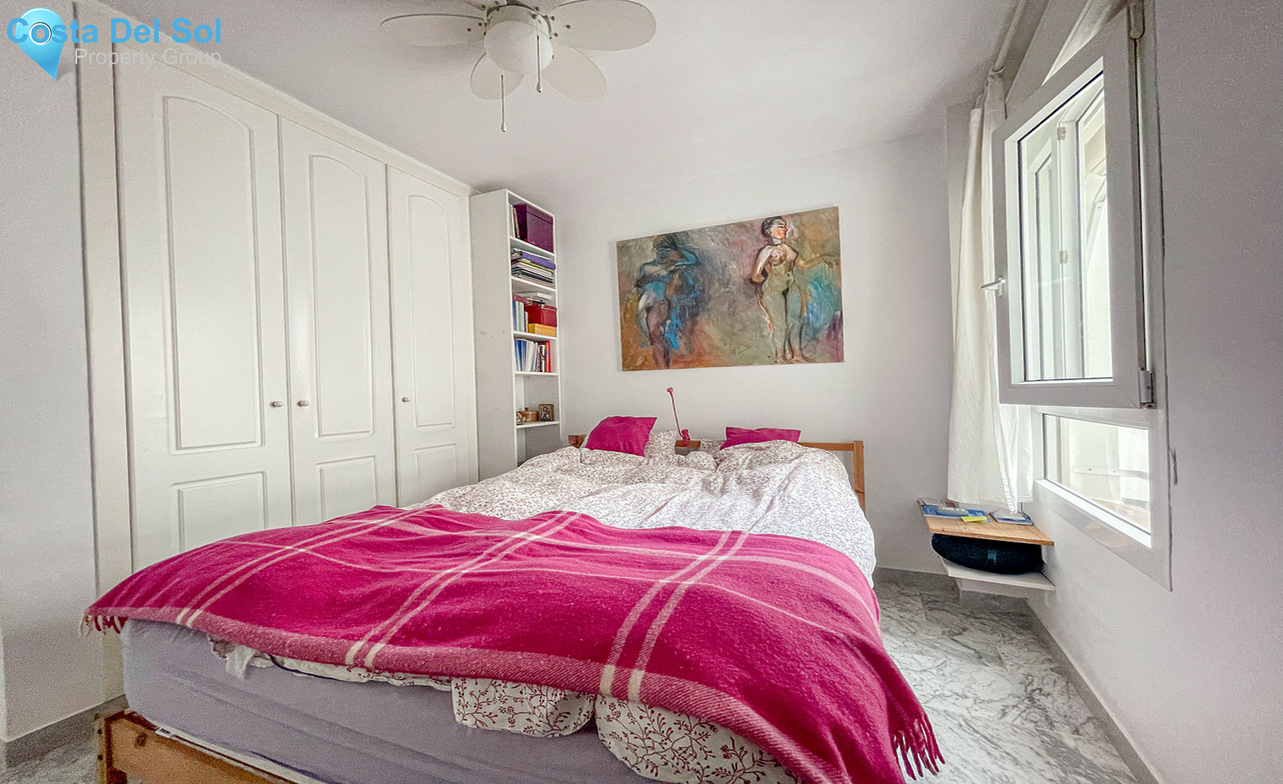 Middle Floor Apartment in La Campana-1300528