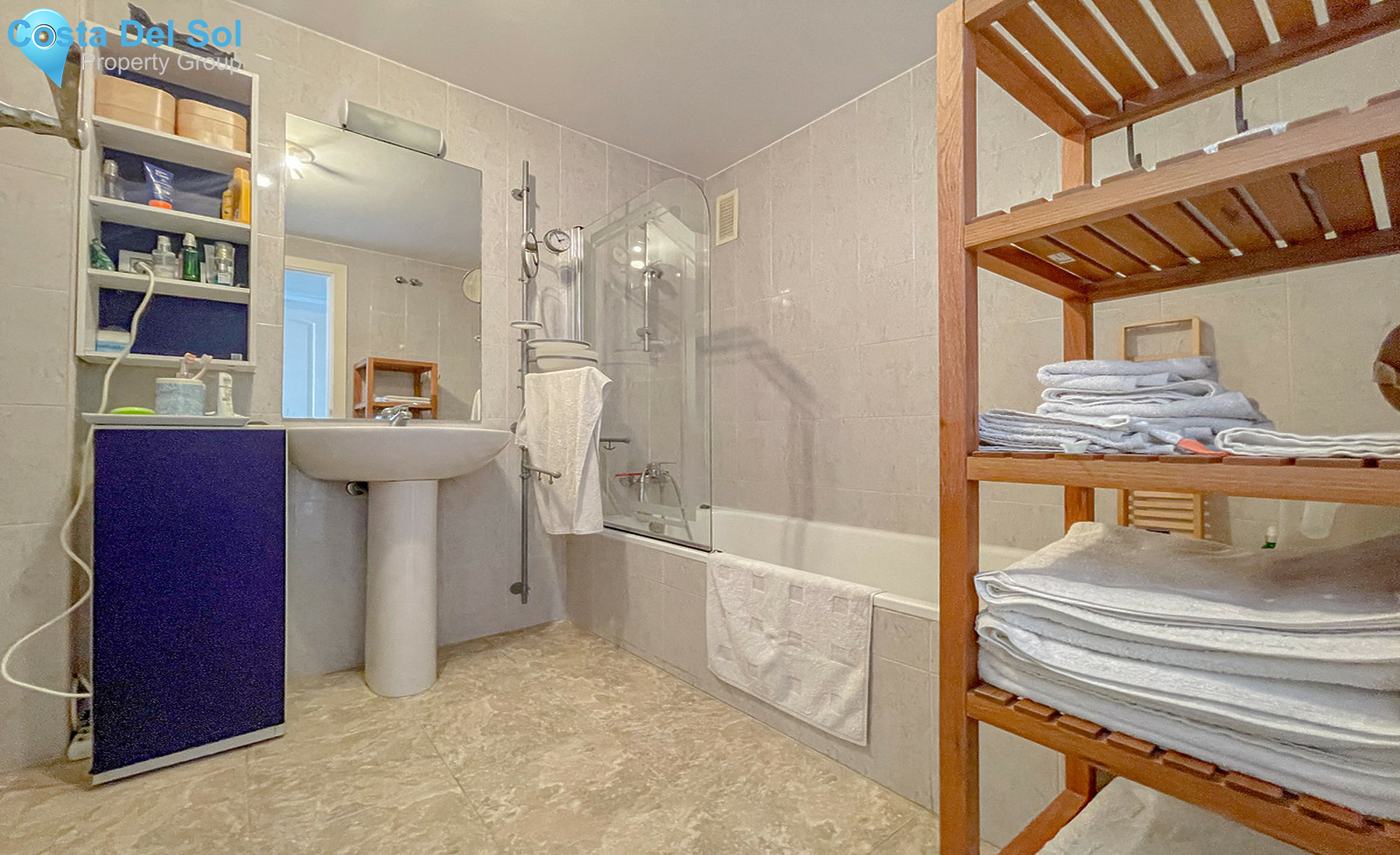 Middle Floor Apartment in La Campana-1300532