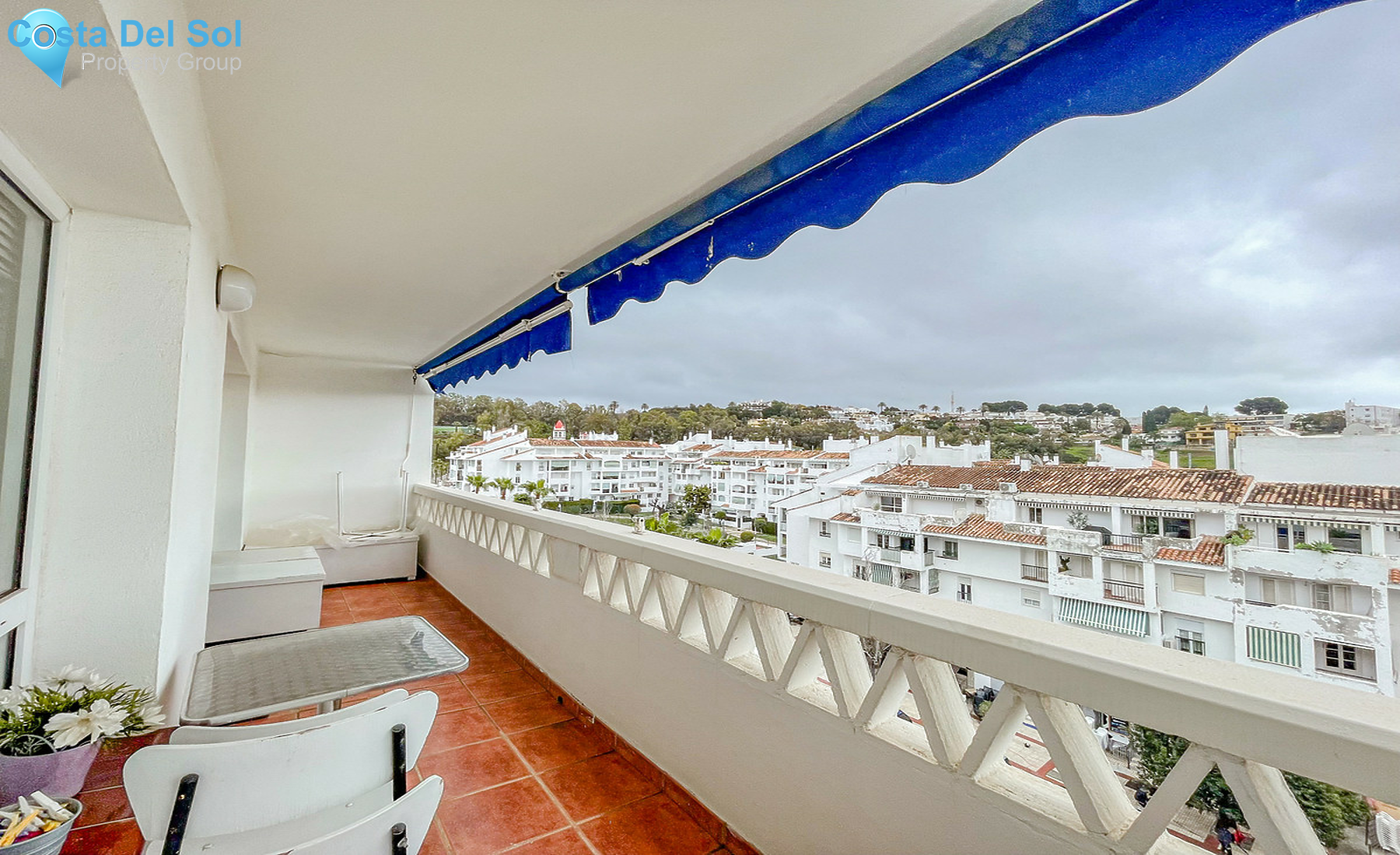 Middle Floor Apartment in La Campana-1300518