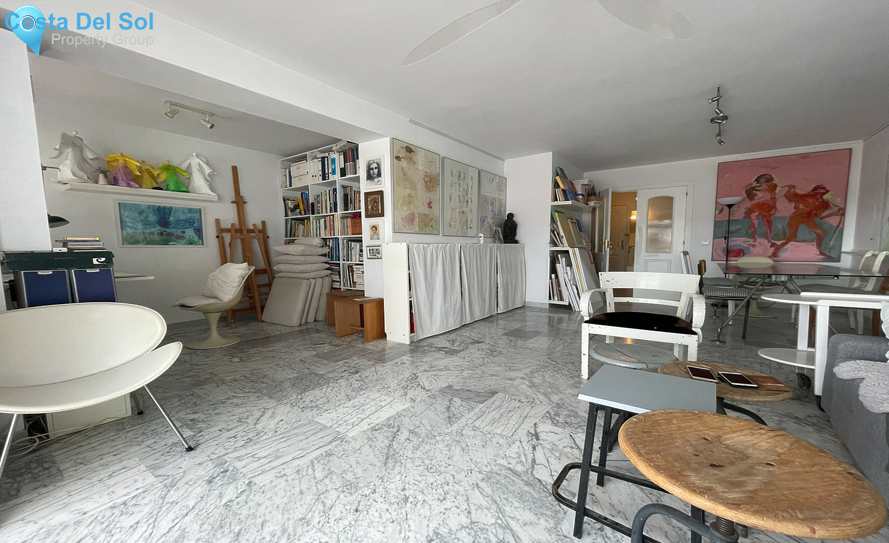 Middle Floor Apartment in La Campana-1300521