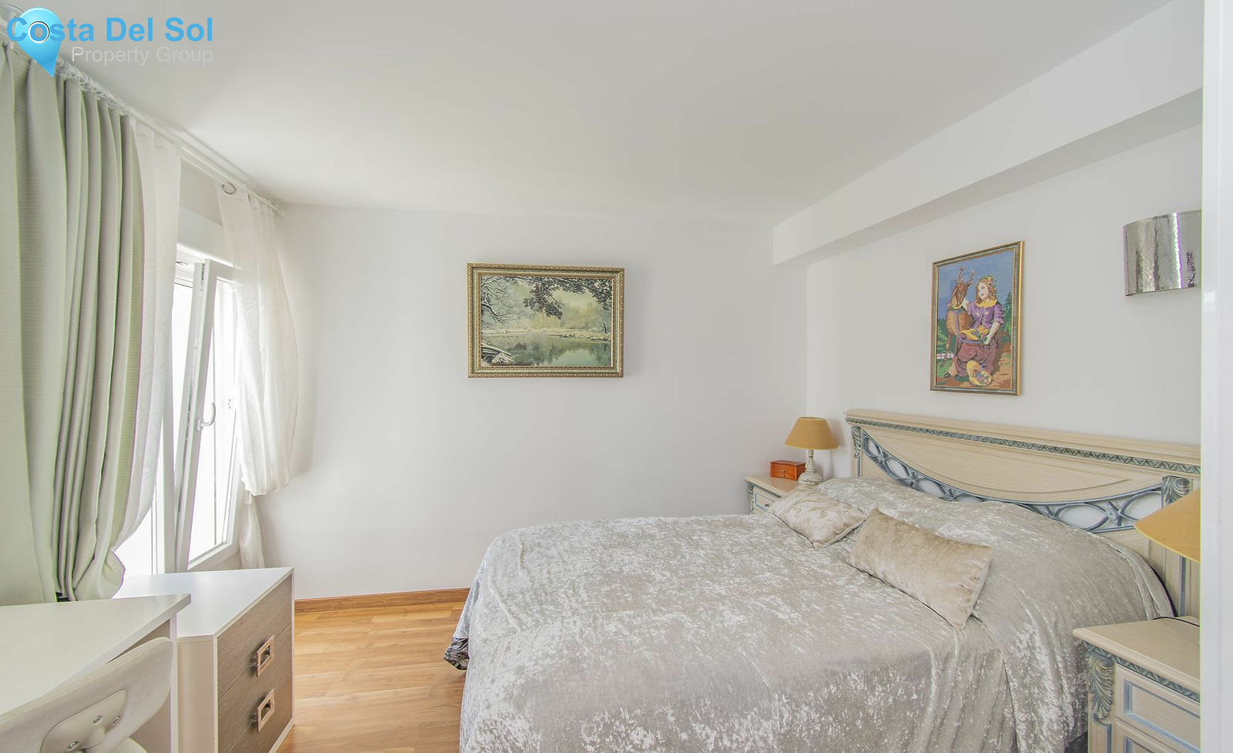 Middle Floor Apartment in La Campana-1179085