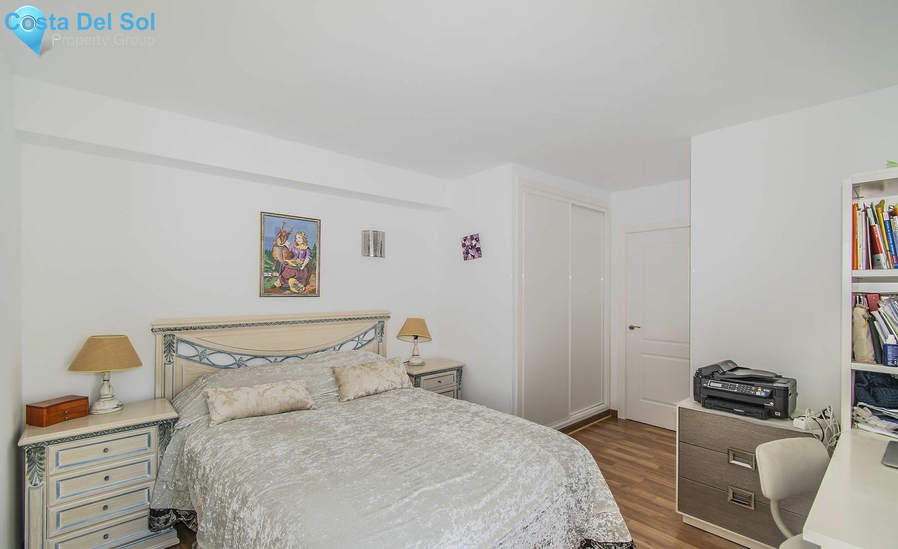 Middle Floor Apartment in La Campana-1179087