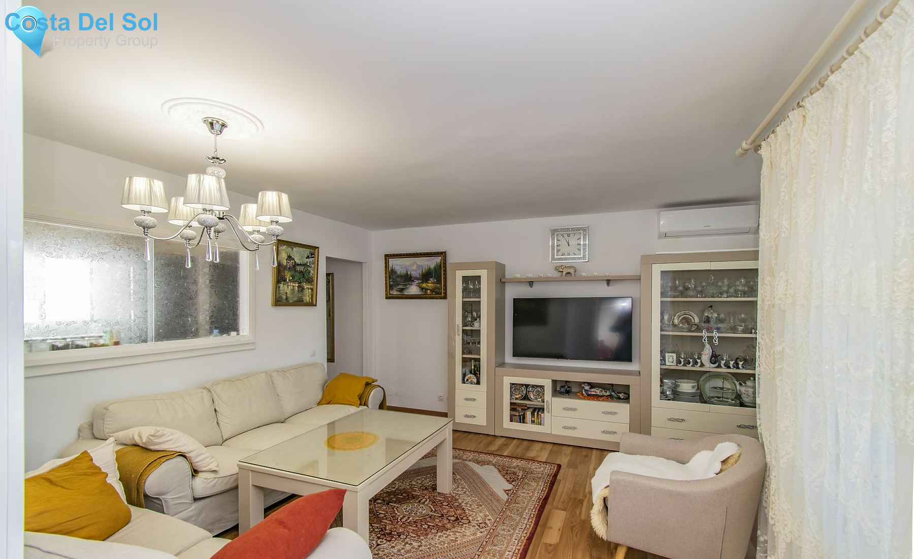 Middle Floor Apartment in La Campana-1179089