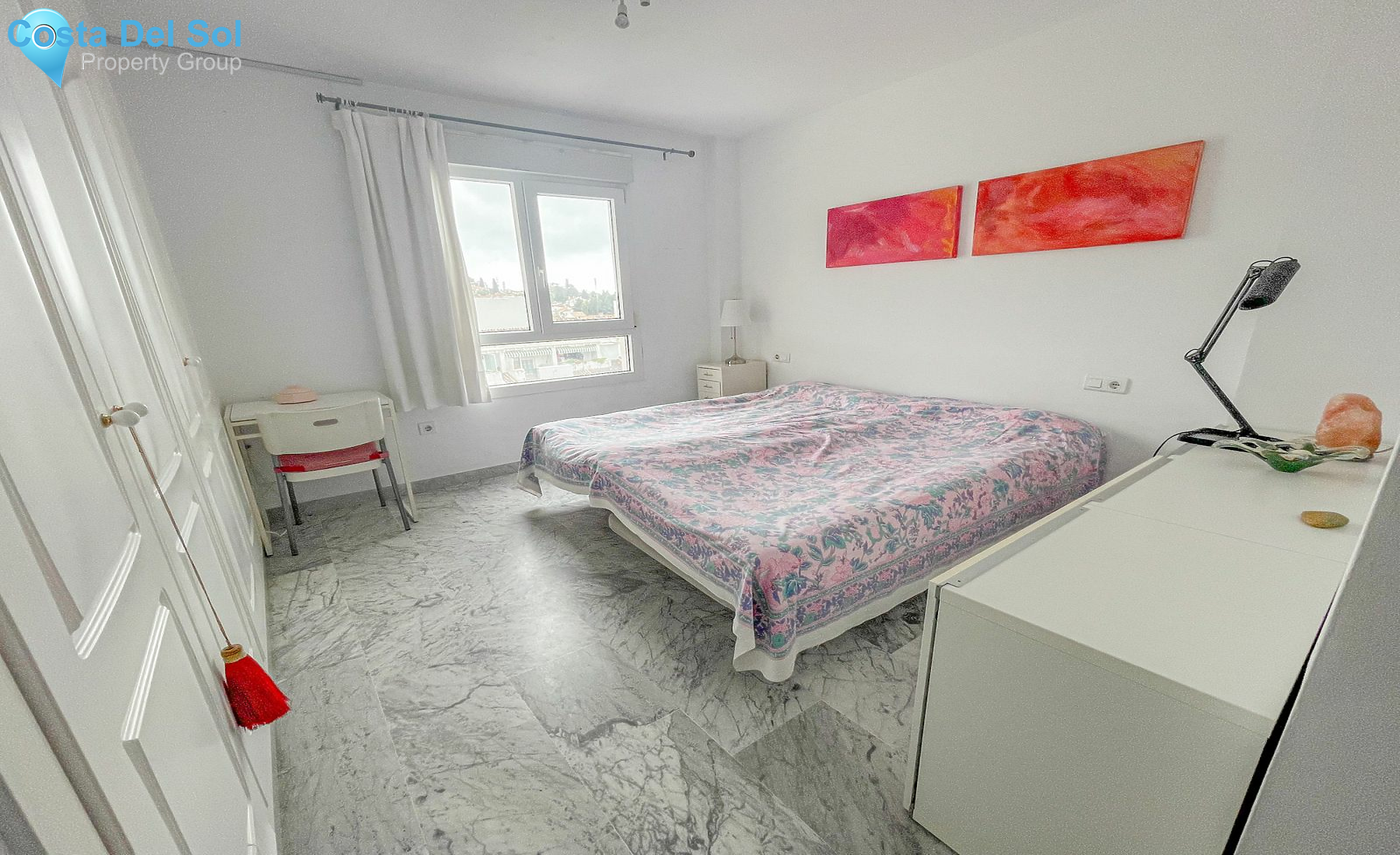 Middle Floor Apartment in La Campana-1188799