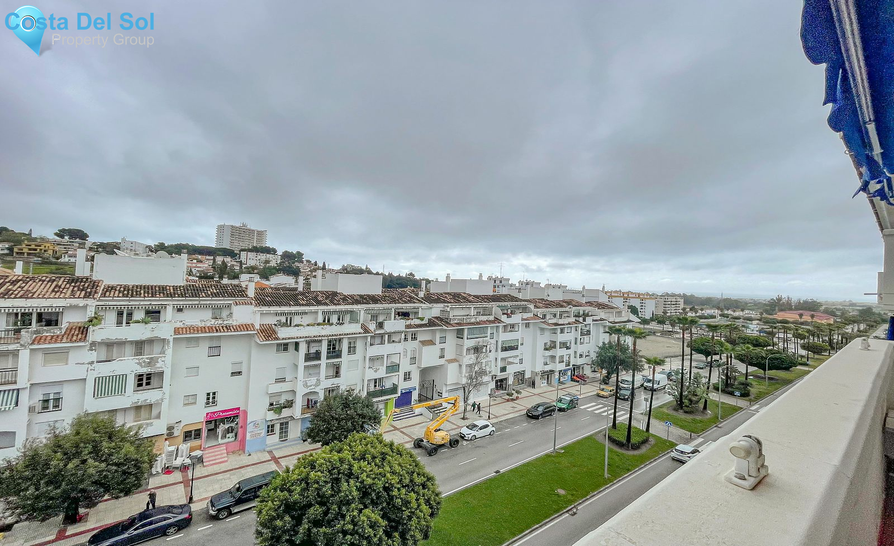 Middle Floor Apartment in La Campana-1188784