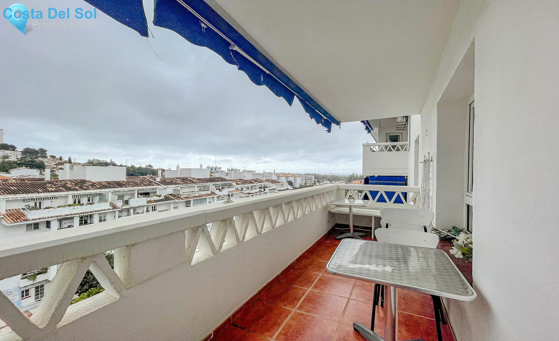 Middle Floor Apartment in La Campana-1188785