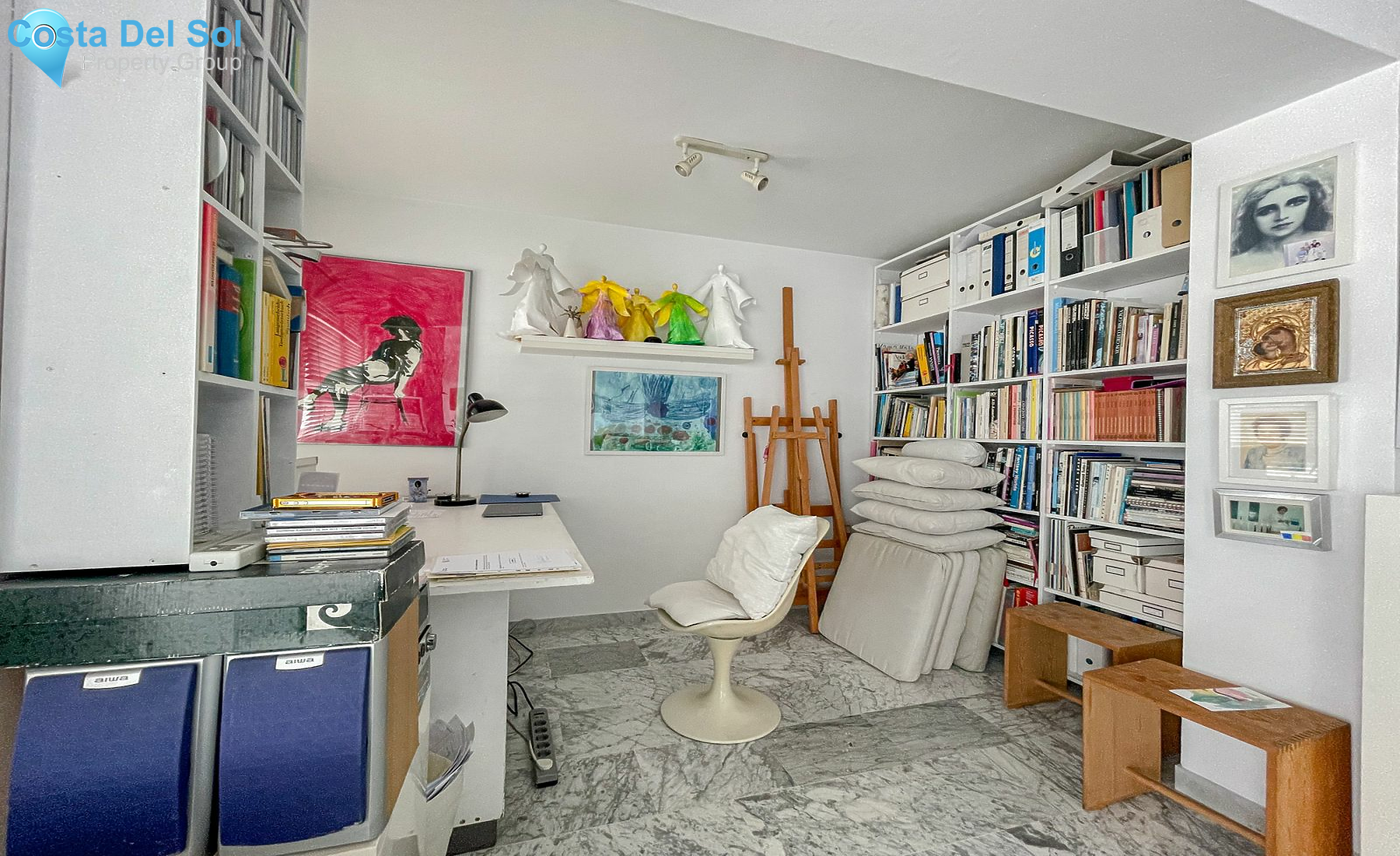 Middle Floor Apartment in La Campana-1188787