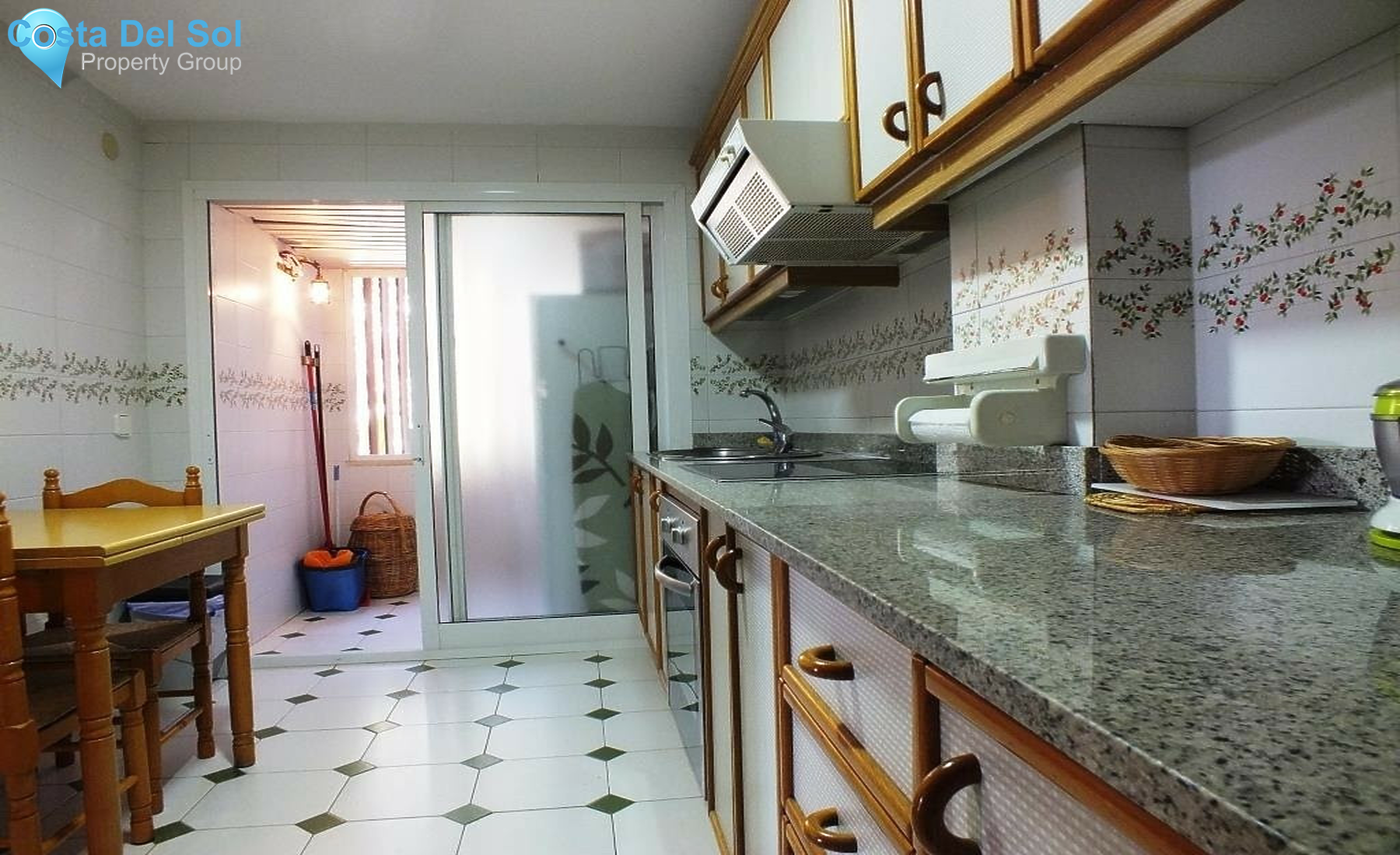 Middle Floor Apartment in La Carihuela-1339375