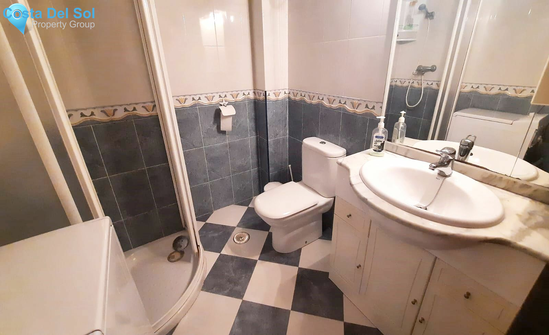 Middle Floor Apartment in La Carihuela-1161416