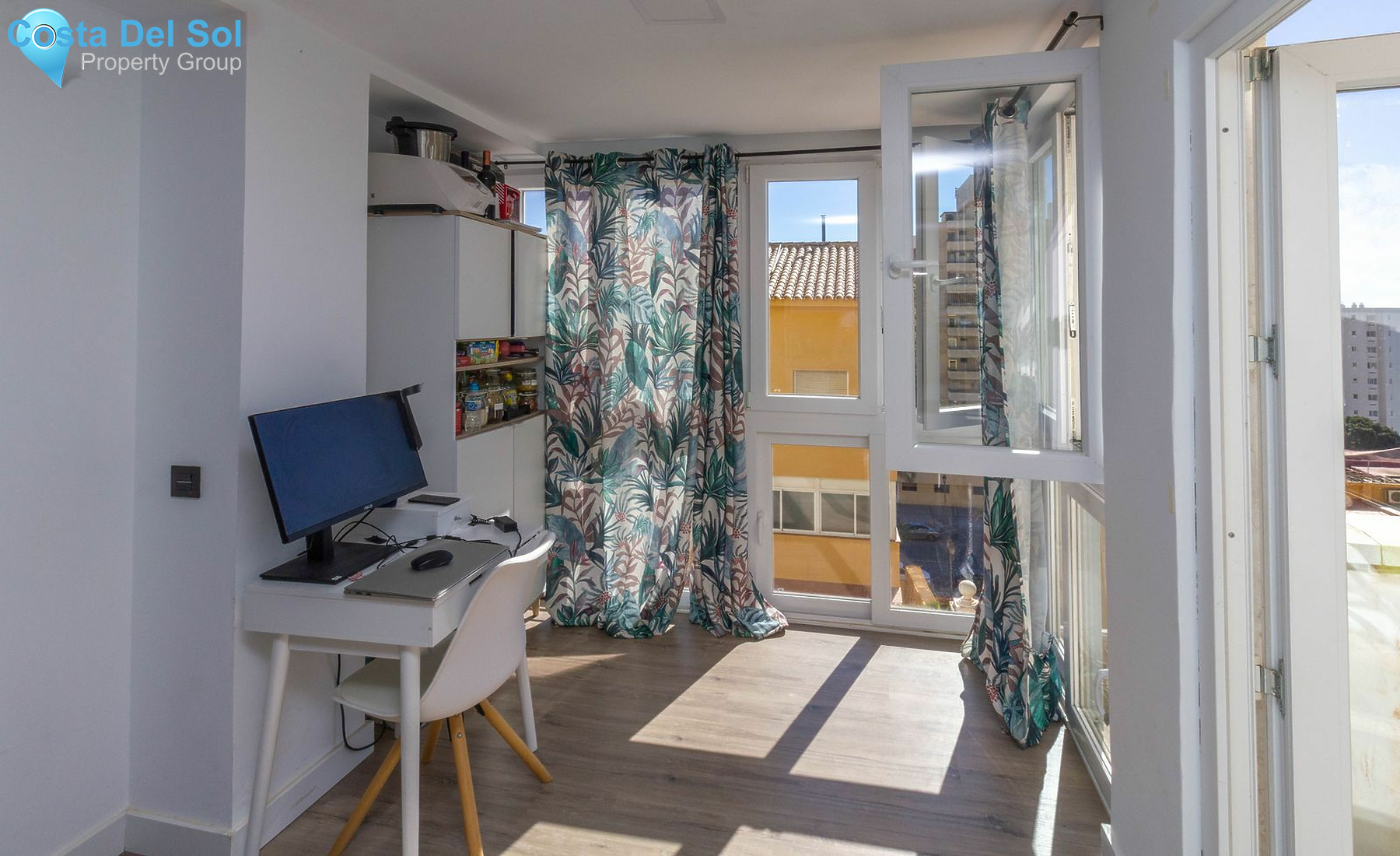 Middle Floor Apartment in La Carihuela-1488179
