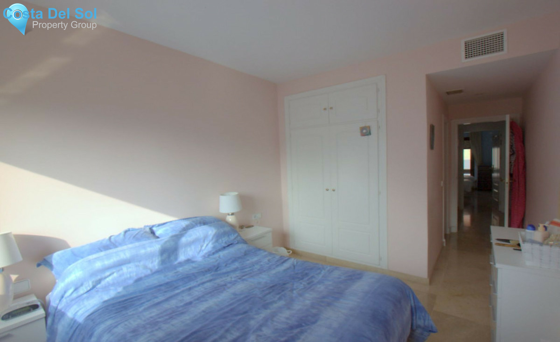 Middle Floor Apartment in La Duquesa-1276011