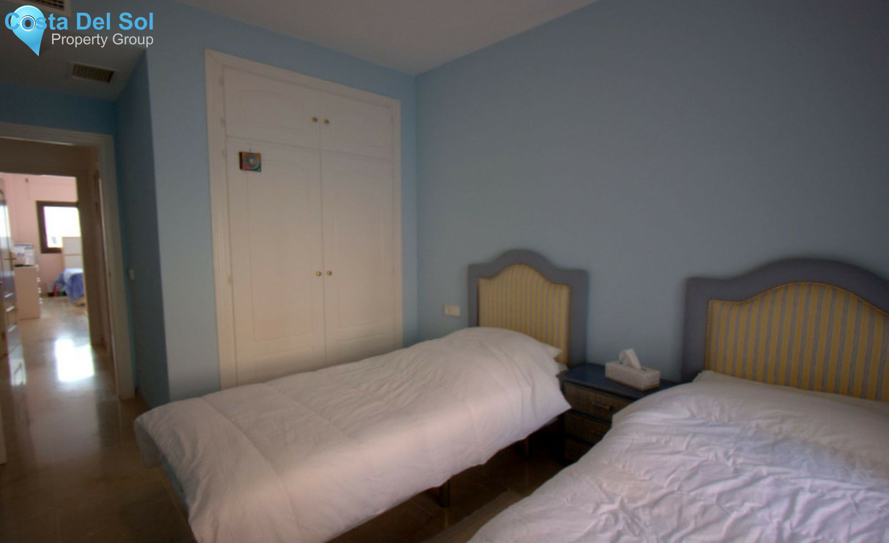 Middle Floor Apartment in La Duquesa-1276015