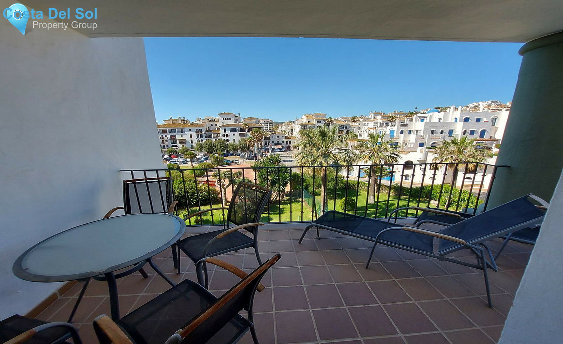 Middle Floor Apartment in La Duquesa-1278318