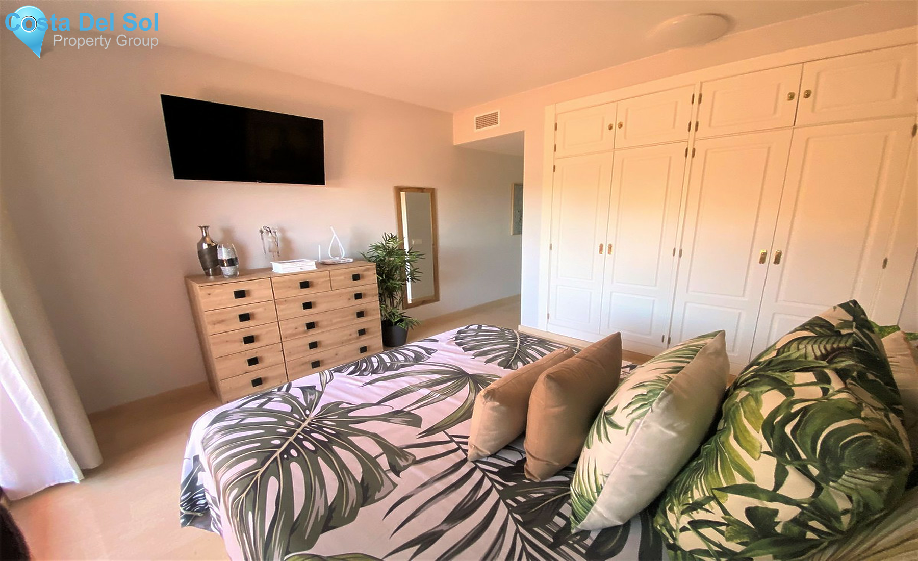 Middle Floor Apartment in La Duquesa-1297288