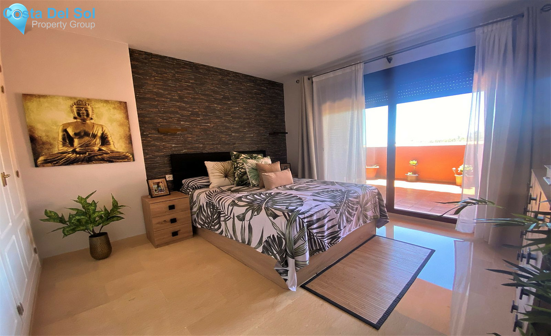 Middle Floor Apartment in La Duquesa-1297289