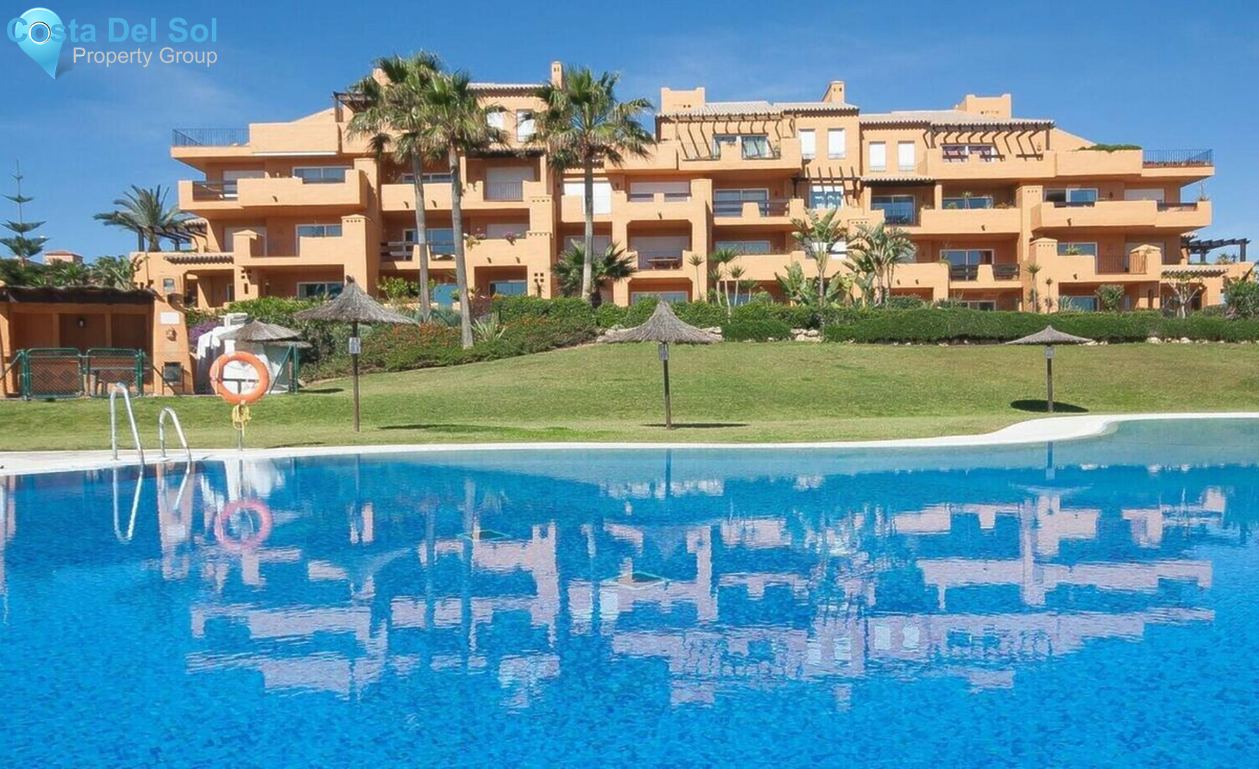 Middle Floor Apartment in La Duquesa-1320340