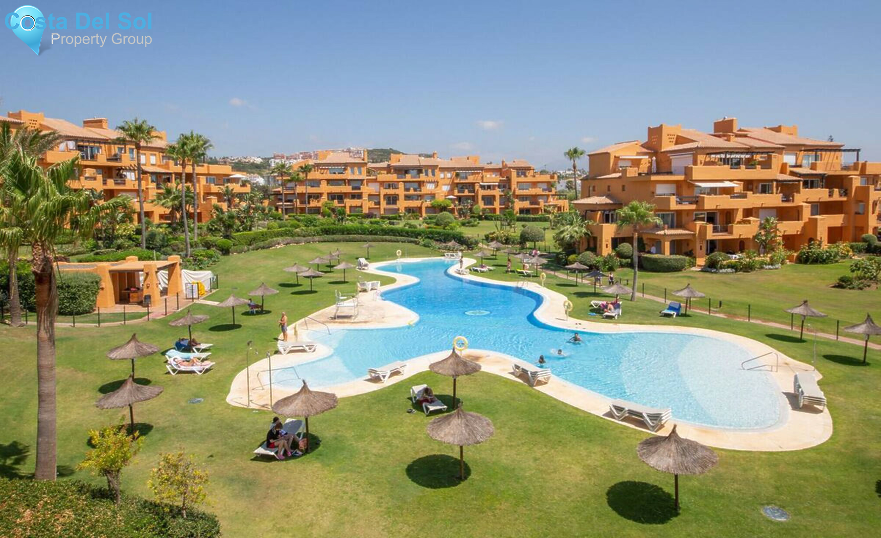 Middle Floor Apartment in La Duquesa-1320353