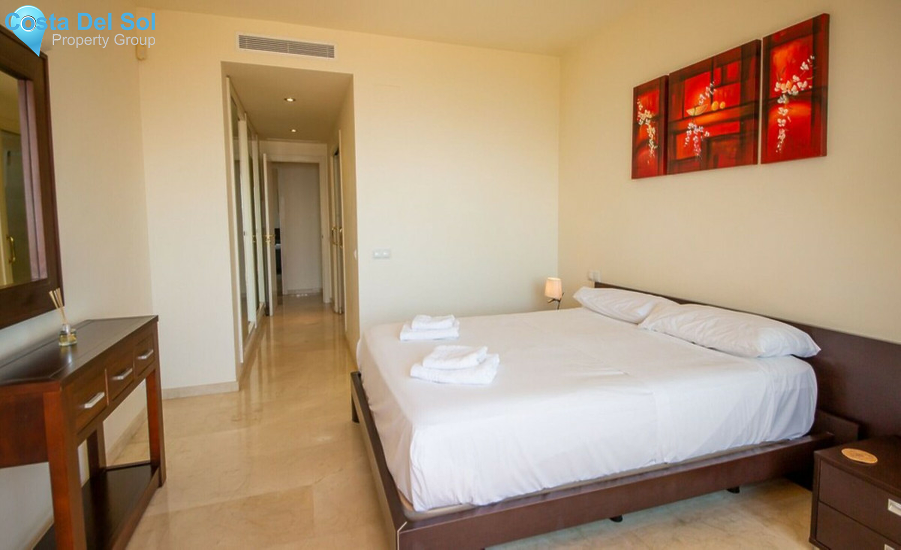 Middle Floor Apartment in La Duquesa-1320354