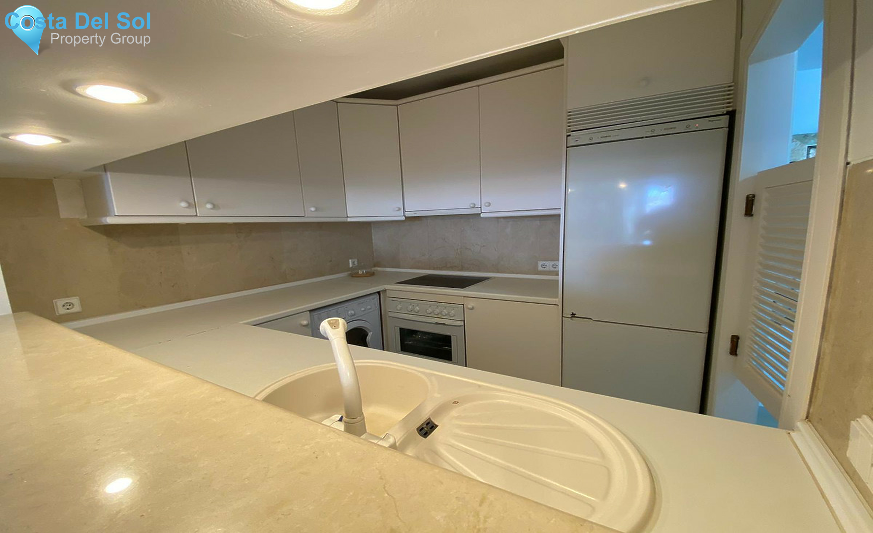 Middle Floor Apartment in La Duquesa-1351463