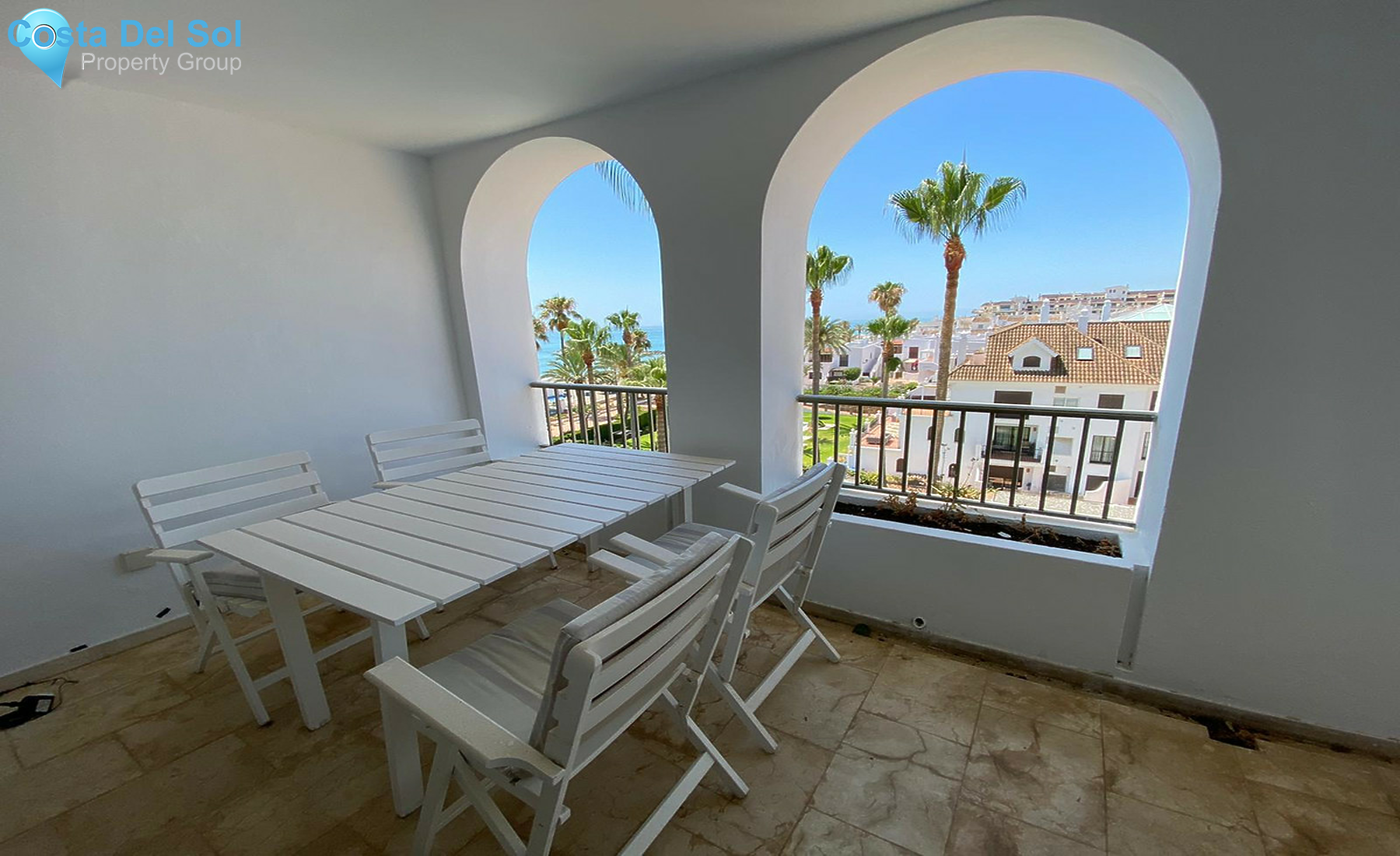 Middle Floor Apartment in La Duquesa-1351467