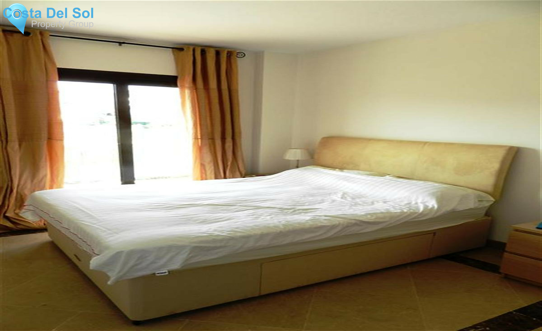 Middle Floor Apartment in La Duquesa