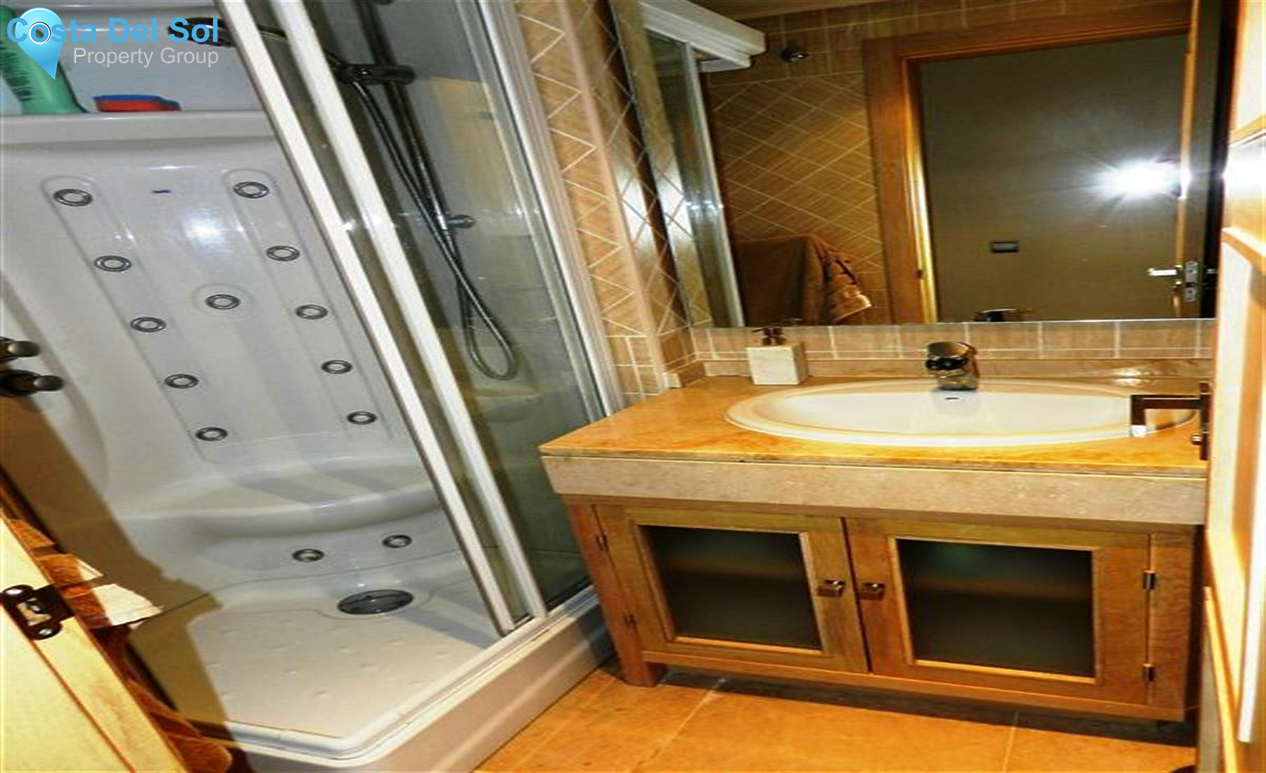 Middle Floor Apartment in La Duquesa-1356684