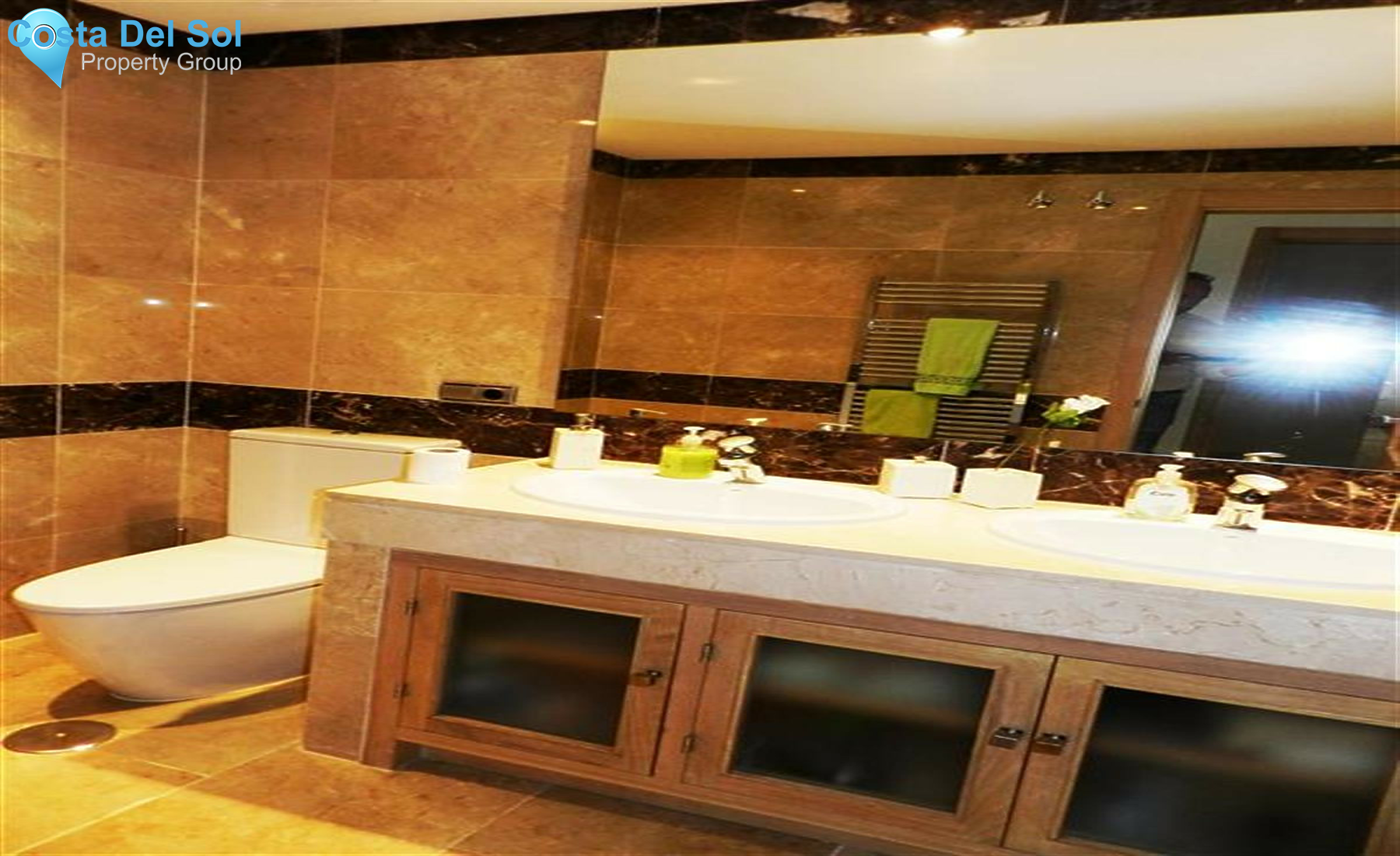 Middle Floor Apartment in La Duquesa-1356687