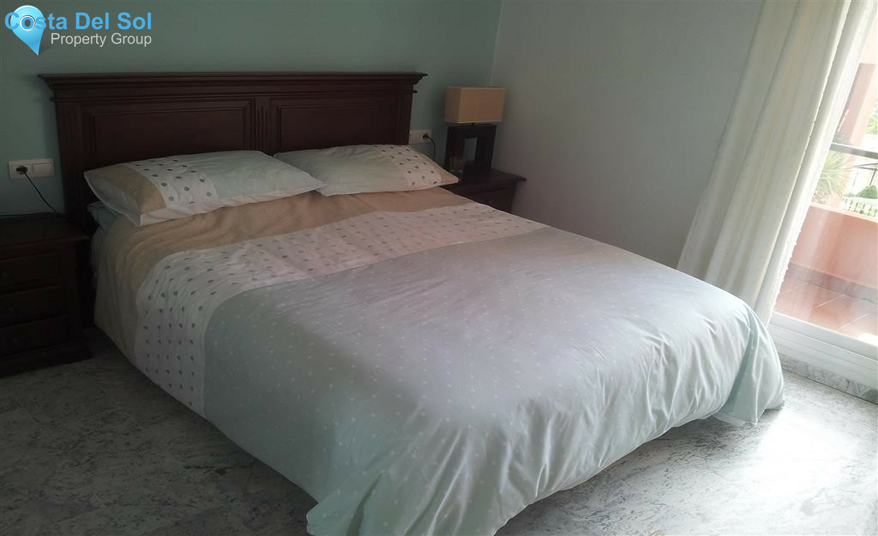 Middle Floor Apartment in La Duquesa-1358834