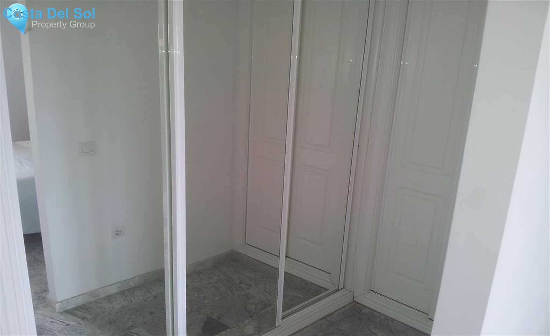 Middle Floor Apartment in La Duquesa-1358839