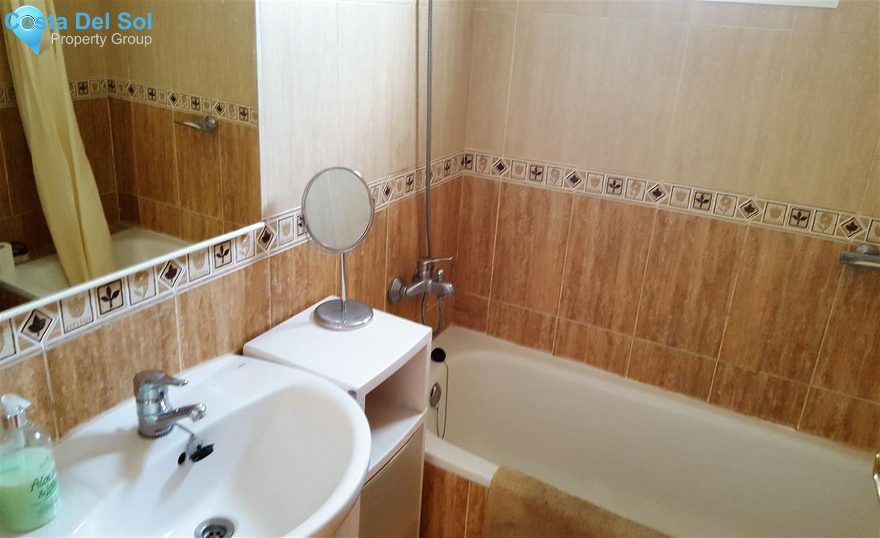 Middle Floor Apartment in La Duquesa-1373307
