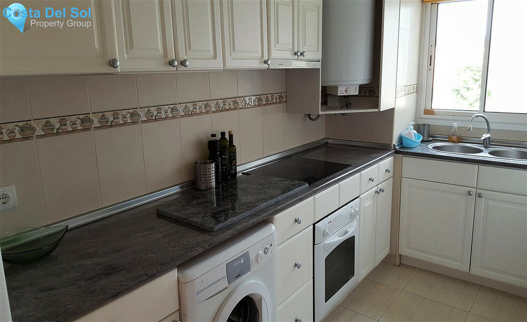 Middle Floor Apartment in La Duquesa-1373311