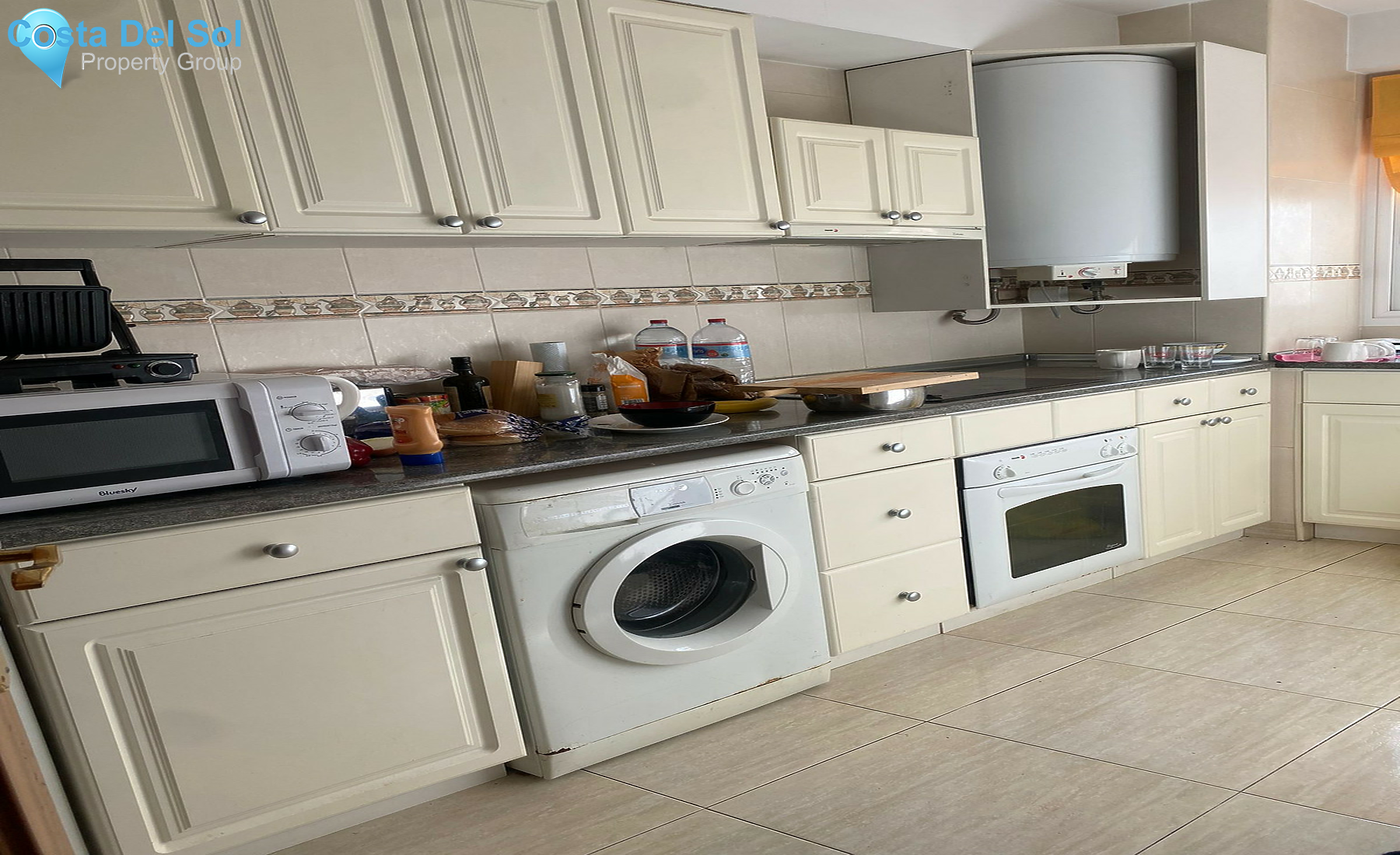 Middle Floor Apartment in La Duquesa-1373313