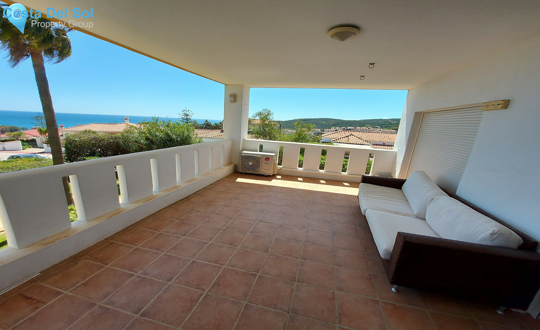 Middle Floor Apartment in La Duquesa-1373298